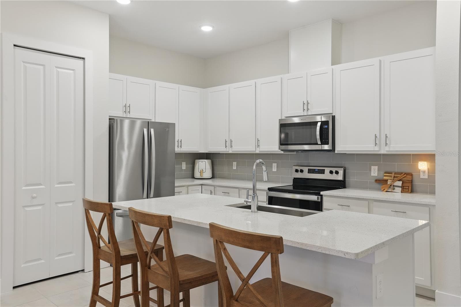 Large Island - 1462 BROOKDALE CT, OVIEDO