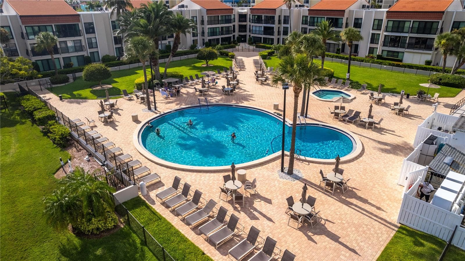 Condominium at 830 S GULFVIEW BLVD #501, CLEARWATER BEACH, photo 9 of 39