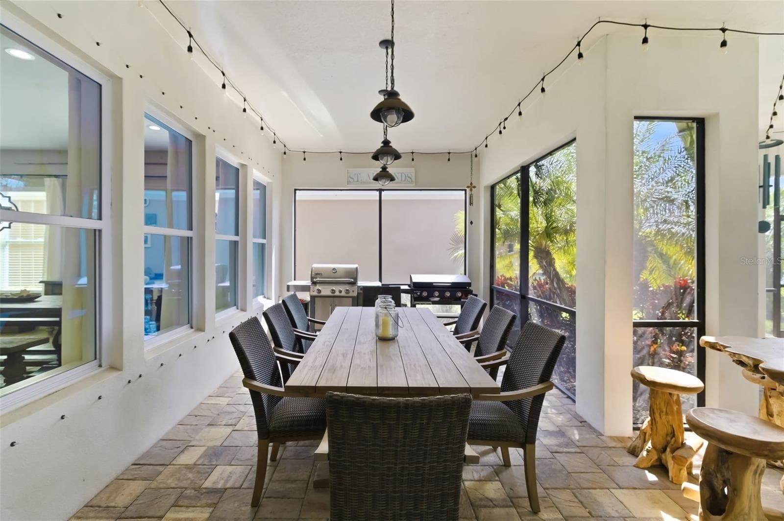 Alfresco Dining Area - 10107 CARNOUSTIE PL, BRADENTON