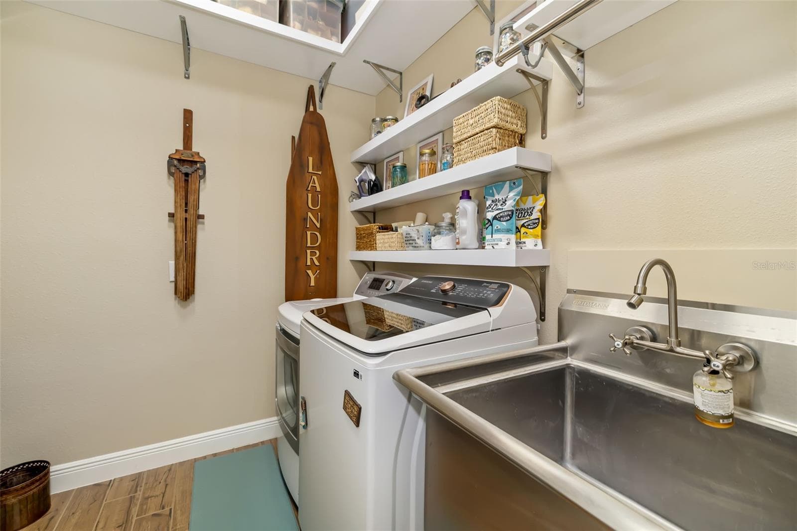 Laundry Room - 10107 CARNOUSTIE PL, BRADENTON