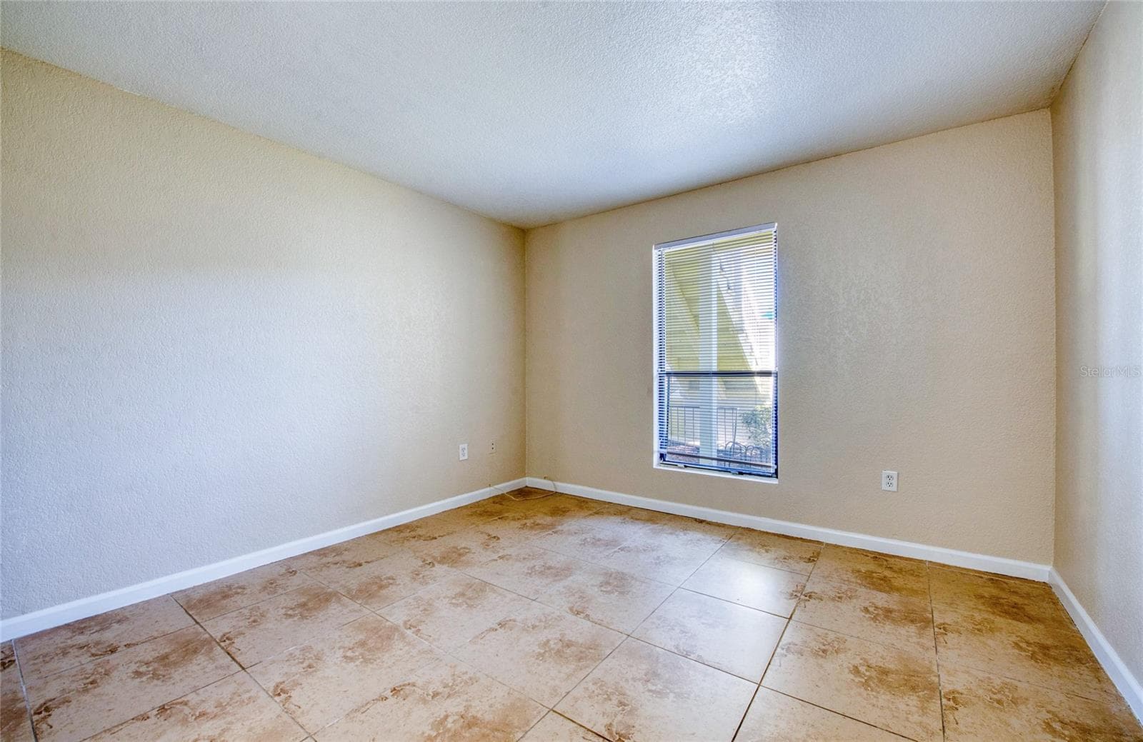 Condominium at 455 ALT 19 S #21, PALM HARBOR, photo 21 of 36