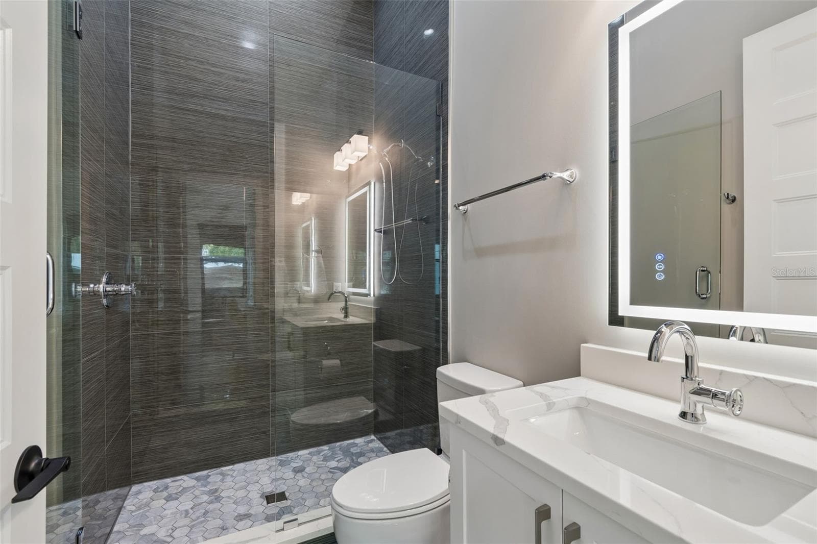 Full bath downstairs - 5410 BAYSHORE BLVD, TAMPA