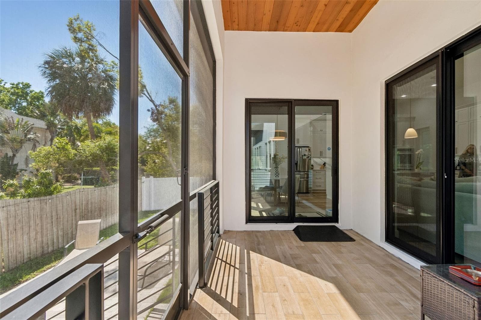 Beautful screened porch - 5410 BAYSHORE BLVD, TAMPA