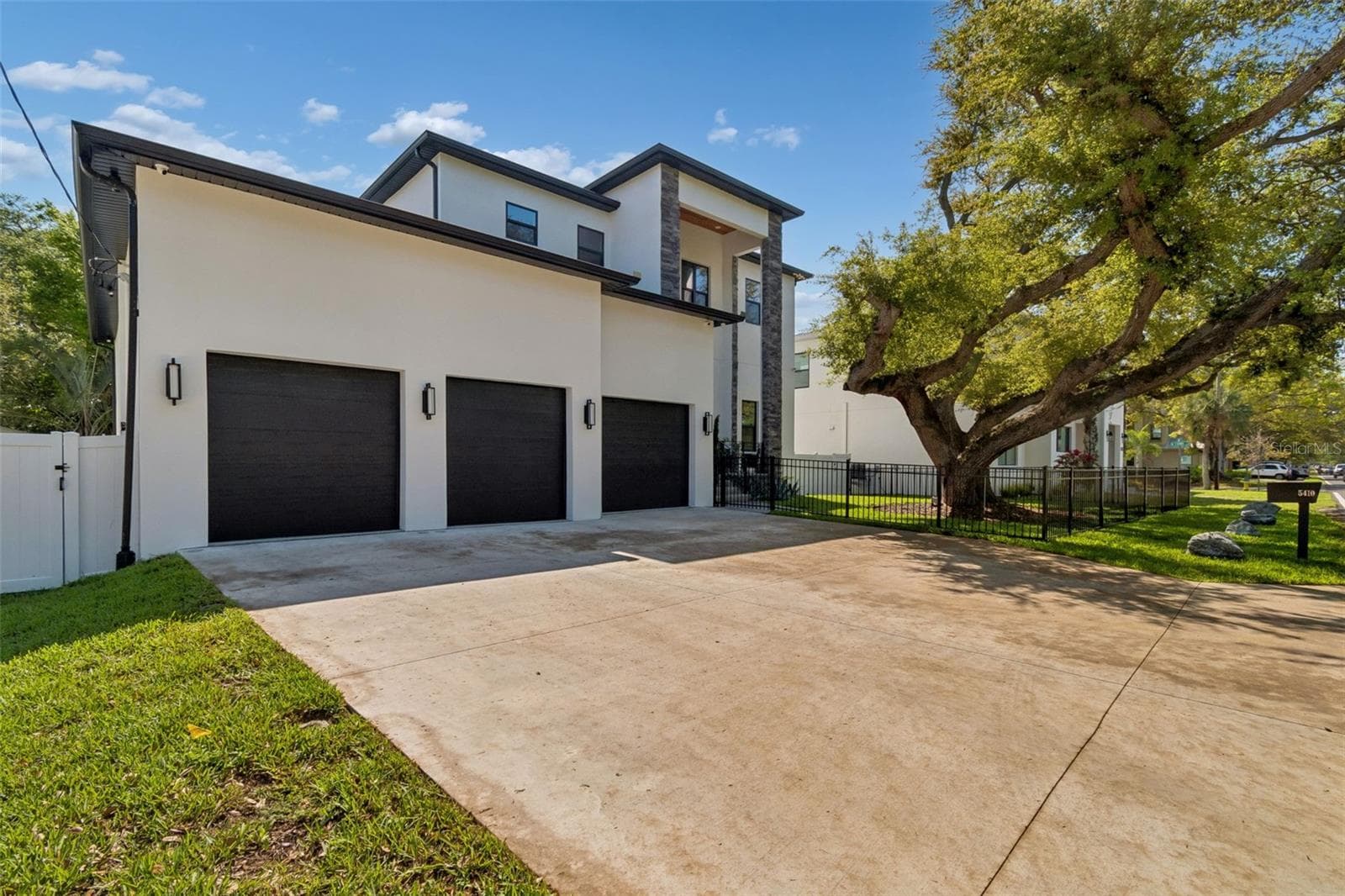 Single Family Residence at 5410 BAYSHORE BLVD, TAMPA, photo 60 of 66