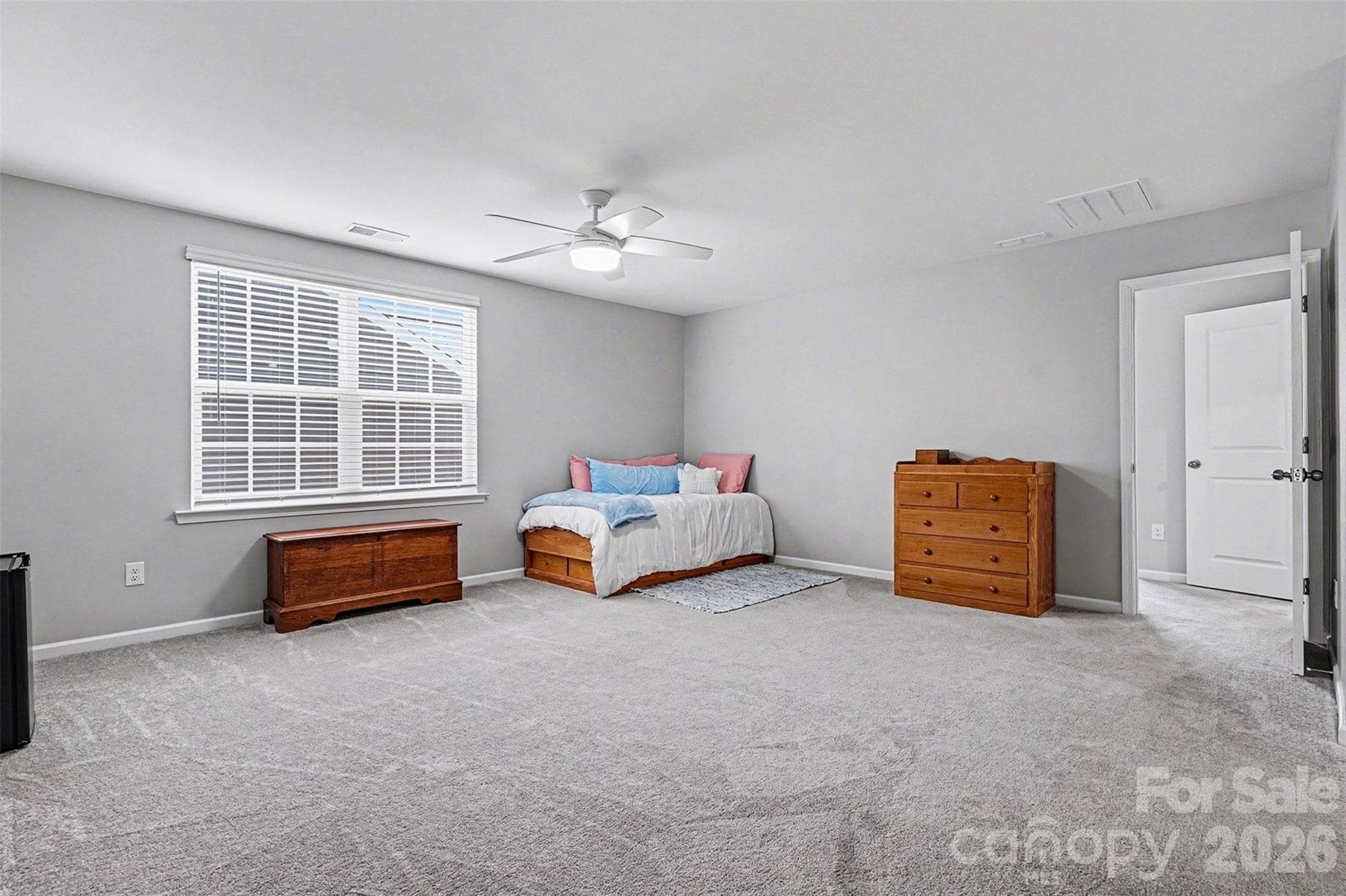 2nd story oversized loft/flex space - 310 Hamptons Cove Road, Troutman