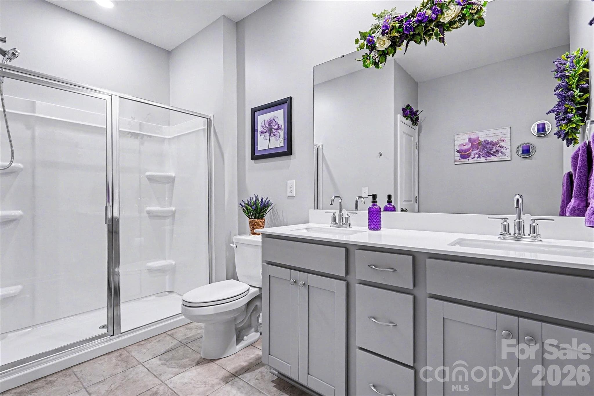 Guest bathroom ensuite - 310 Hamptons Cove Road, Troutman