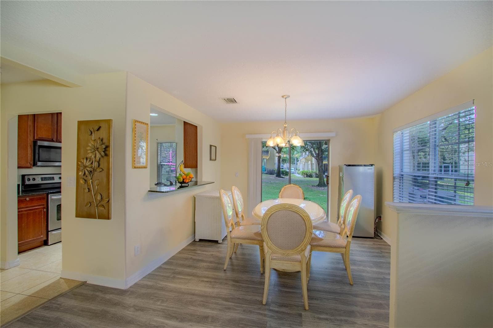 Townhouse at 10917 BRICKSIDE CT, RIVERVIEW, photo 3 of 12