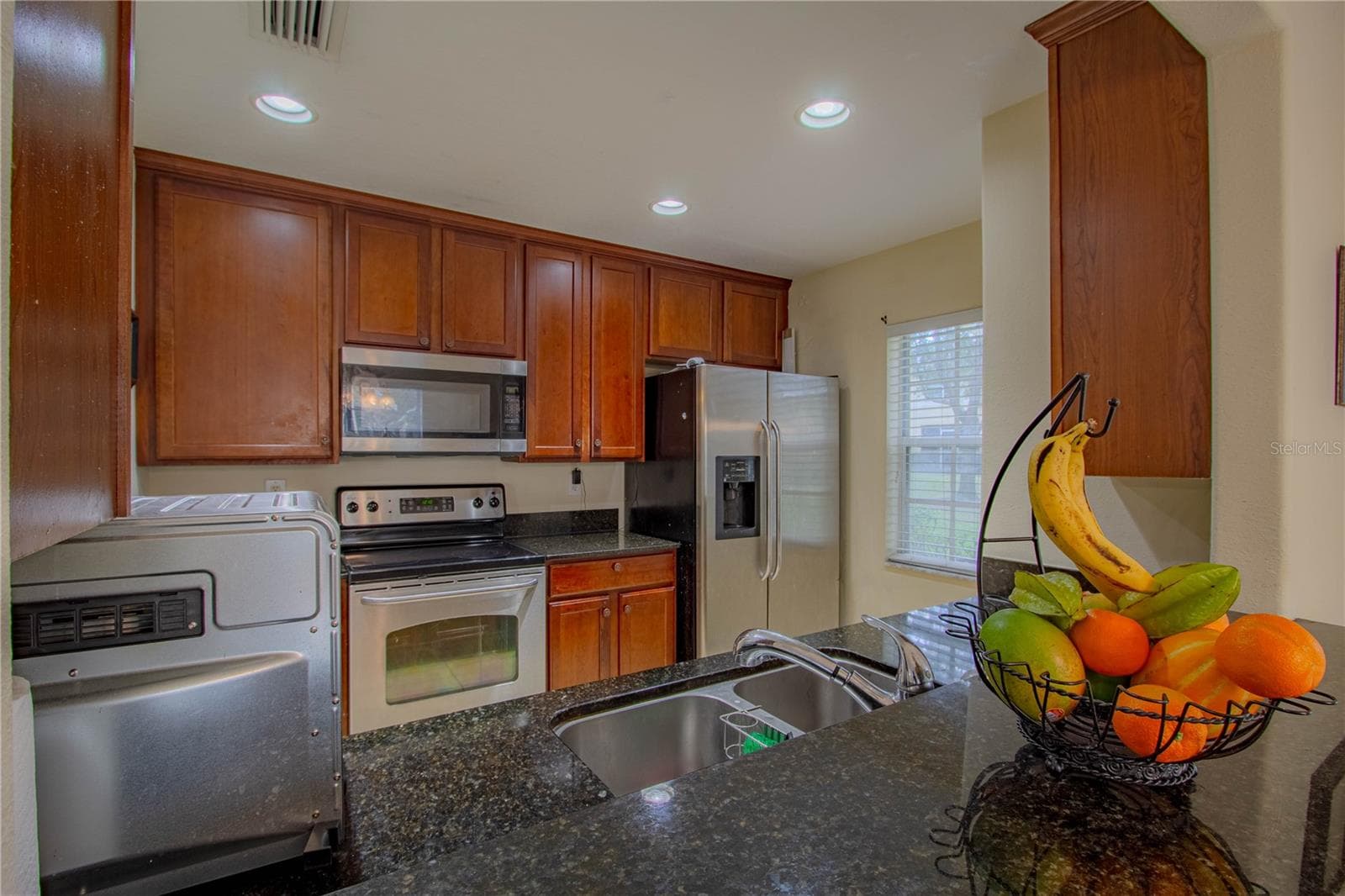 Townhouse at 10917 BRICKSIDE CT, RIVERVIEW, photo 5 of 12