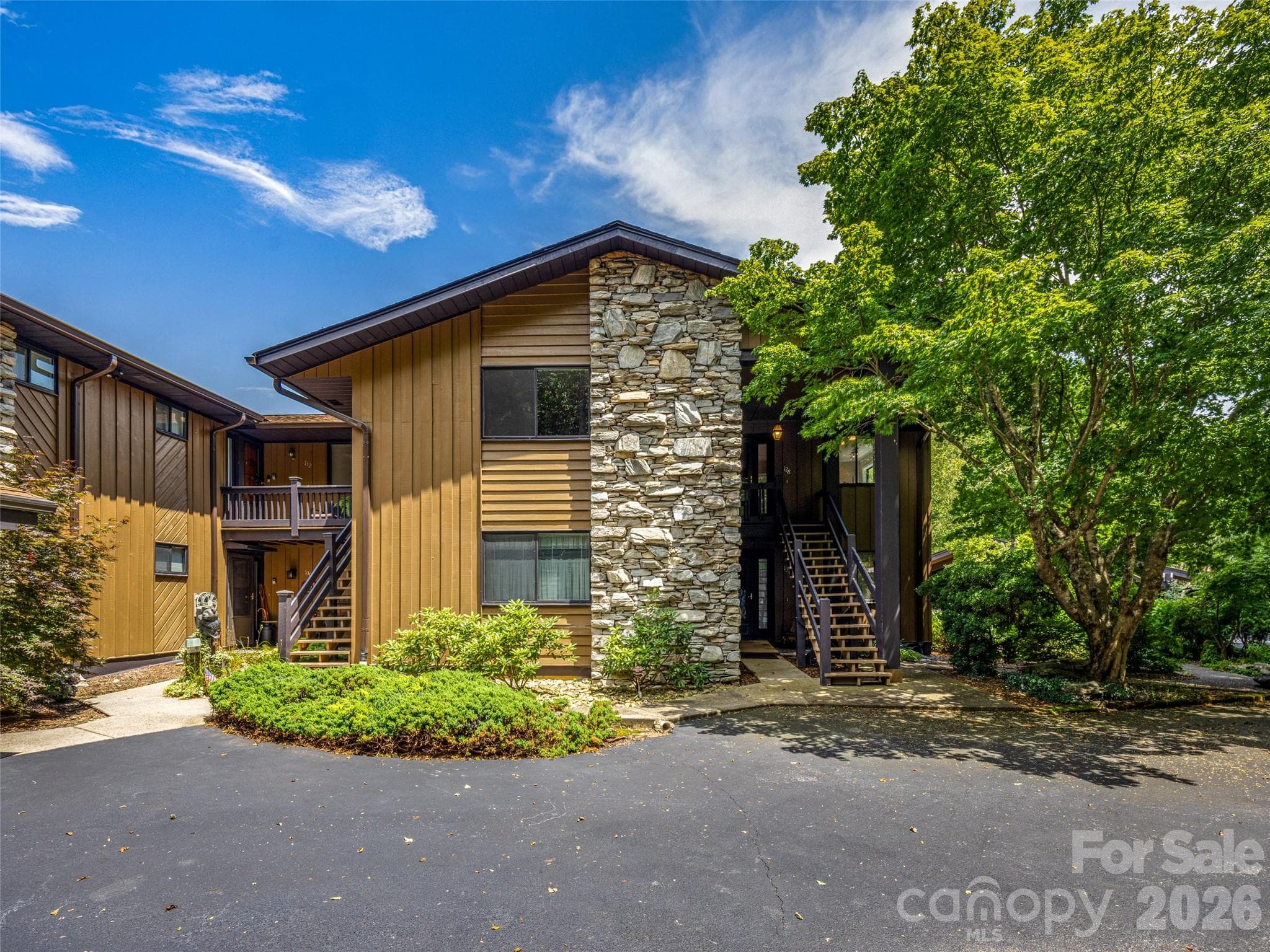 Front of condo - Hendersonville