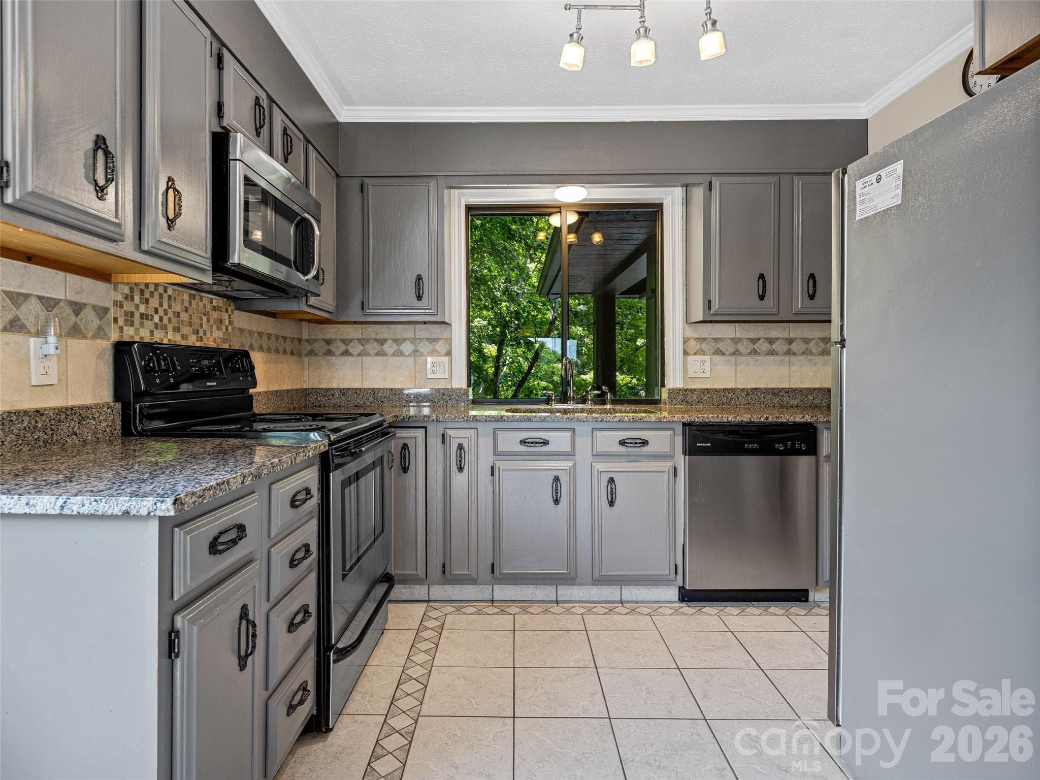 Condominium at Hendersonville, photo 18 of 53