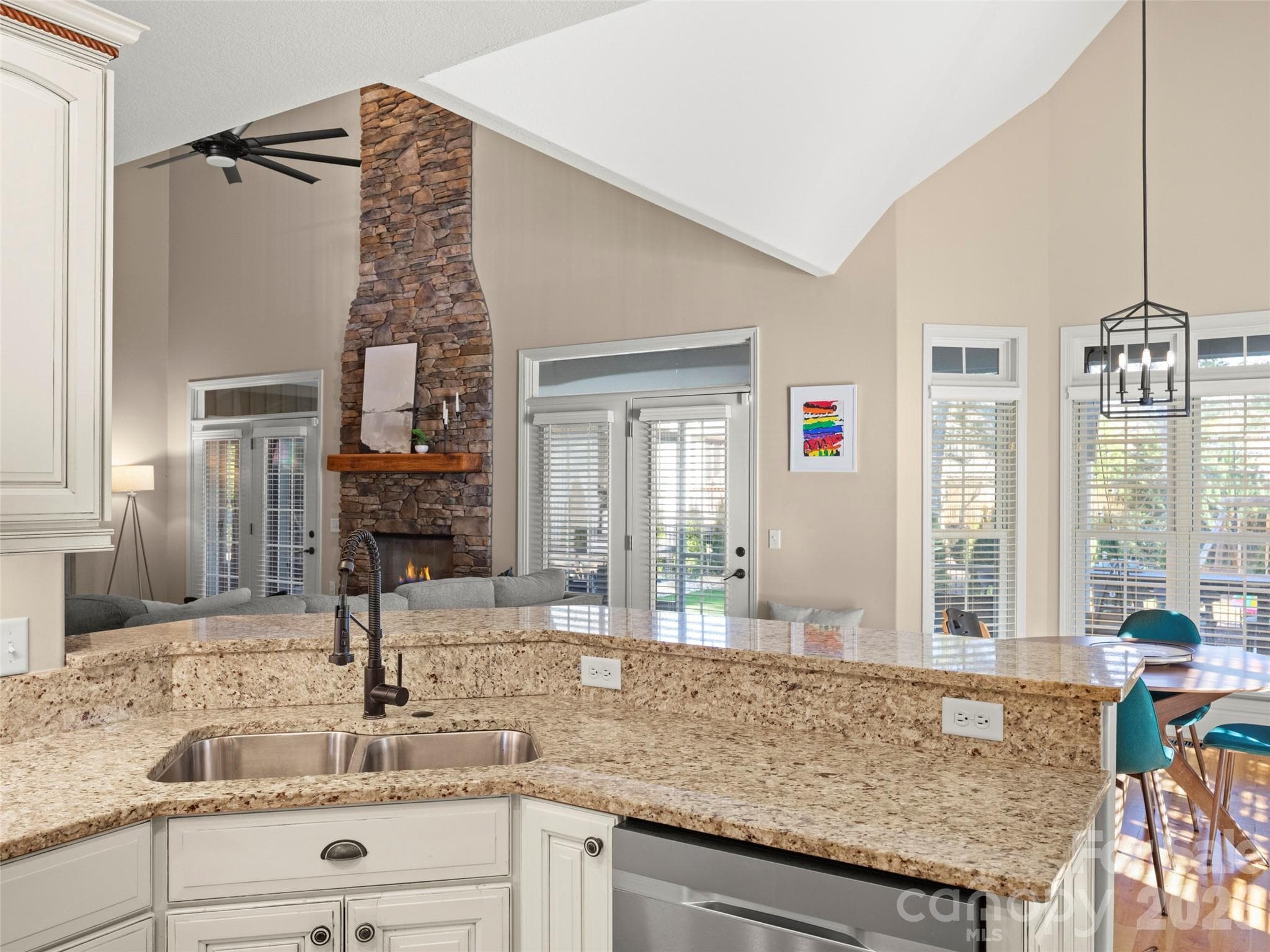 Single Family Residence at 47 Ledgestone Drive, Fairview, photo 15 of 35