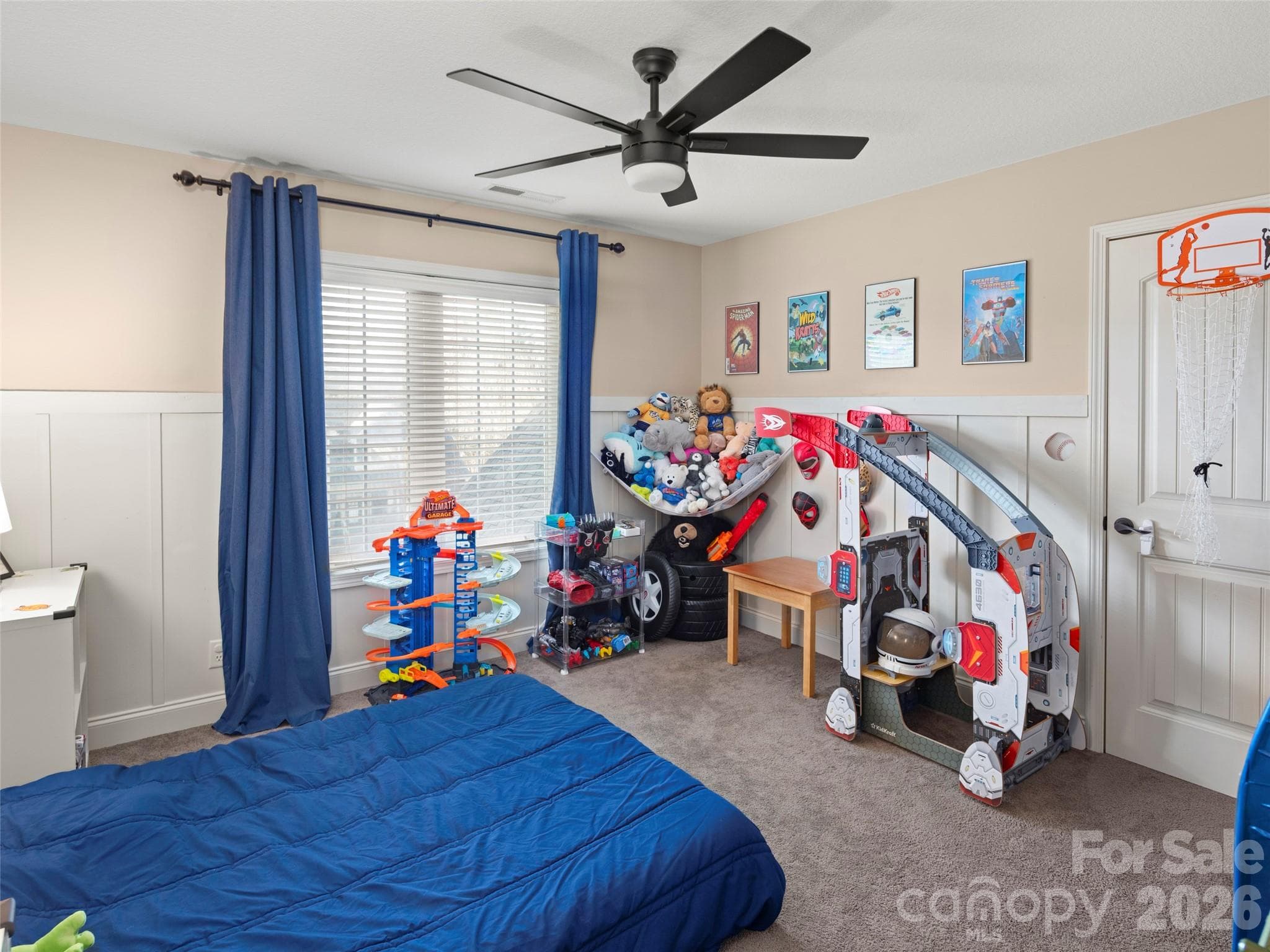 Single Family Residence at 47 Ledgestone Drive, Fairview, photo 26 of 35
