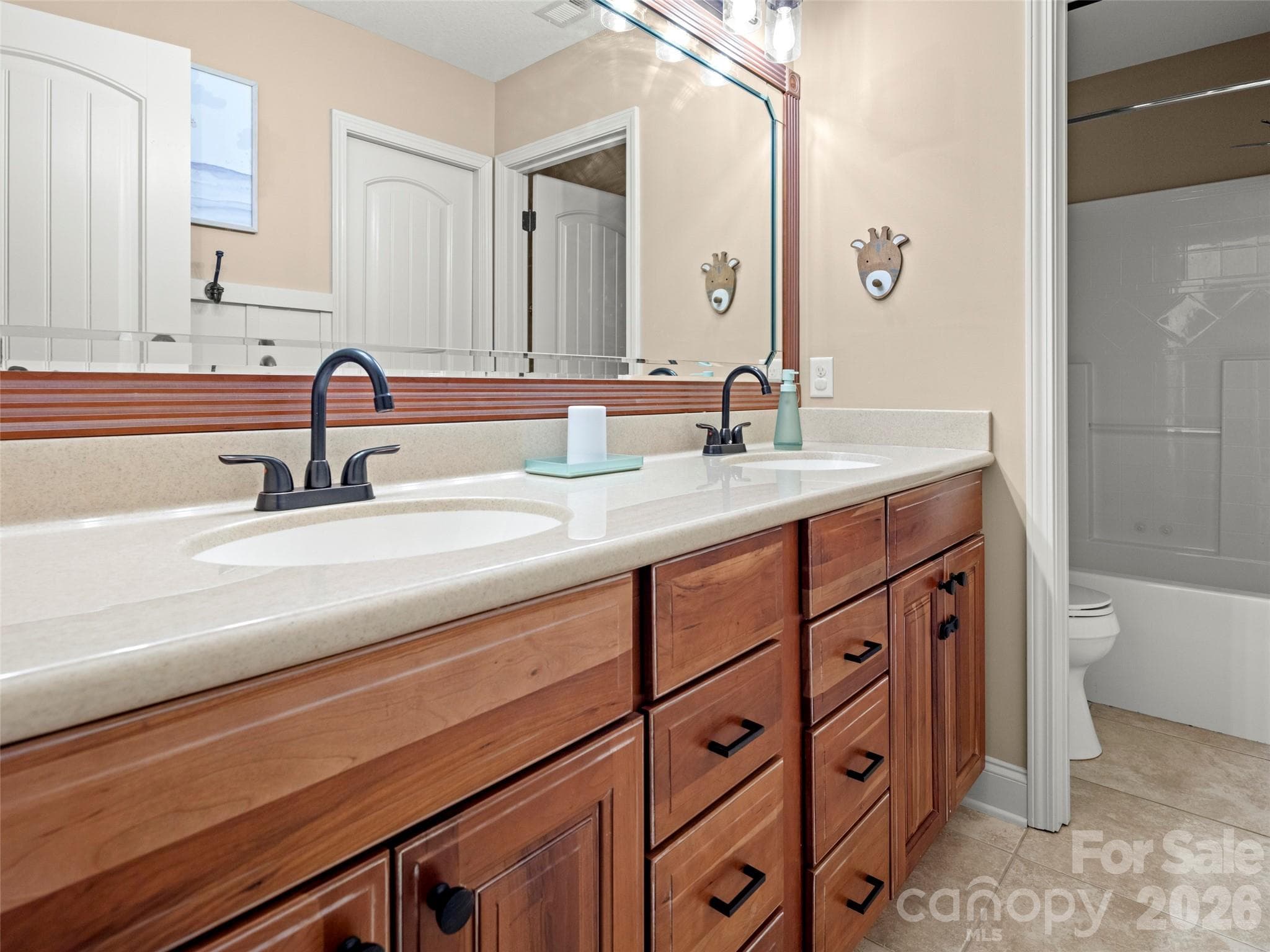 Single Family Residence at 47 Ledgestone Drive, Fairview, photo 29 of 35
