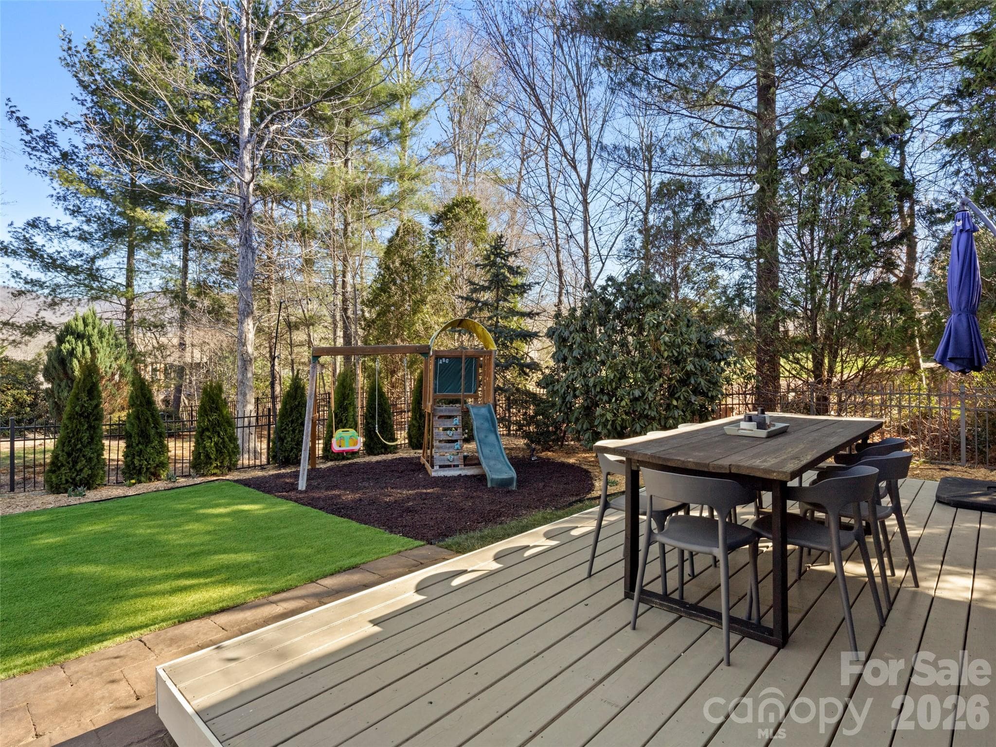 Single Family Residence at 47 Ledgestone Drive, Fairview, photo 32 of 35