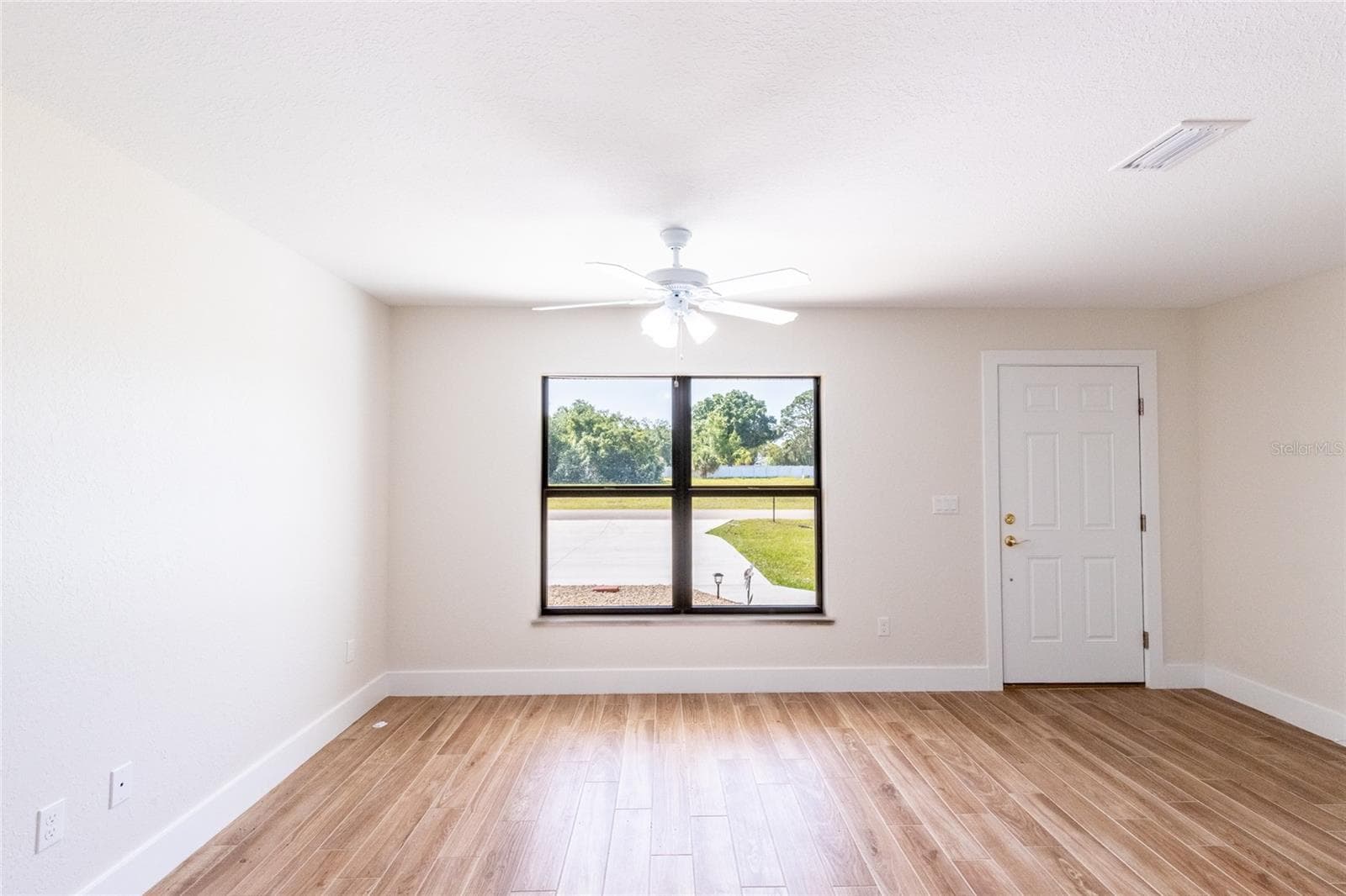 Duplex at 6301 CANDLER TER, SEBRING, photo 6 of 42
