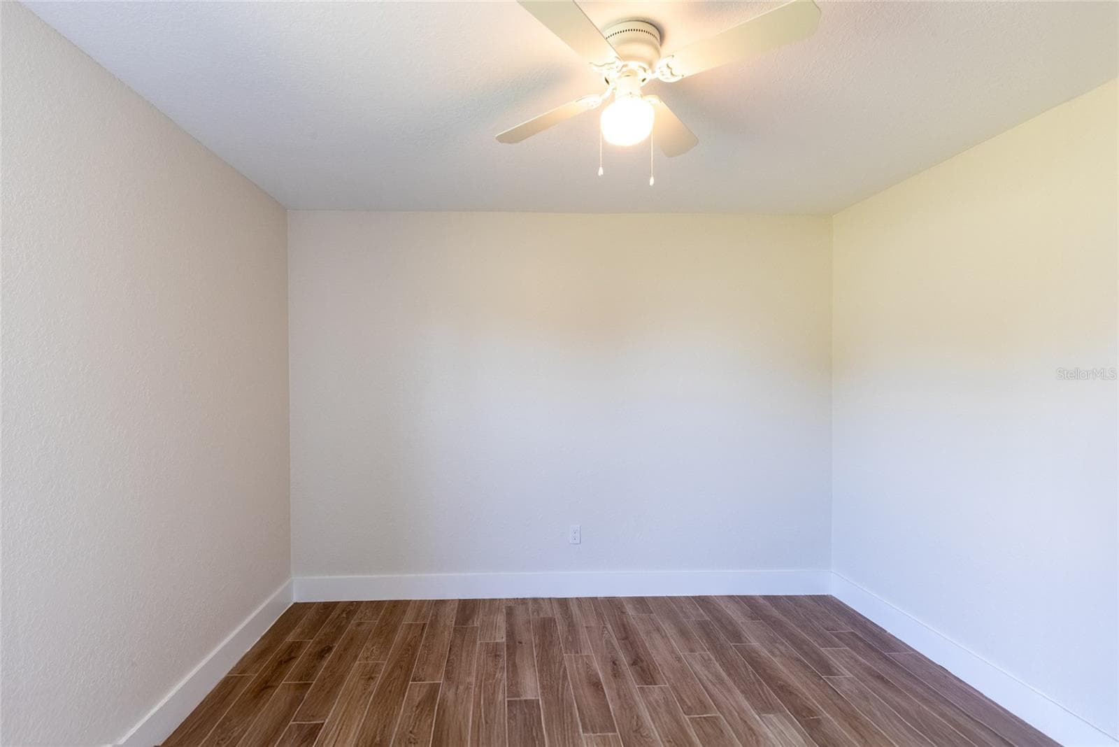 Duplex at 6301 CANDLER TER, SEBRING, photo 23 of 42