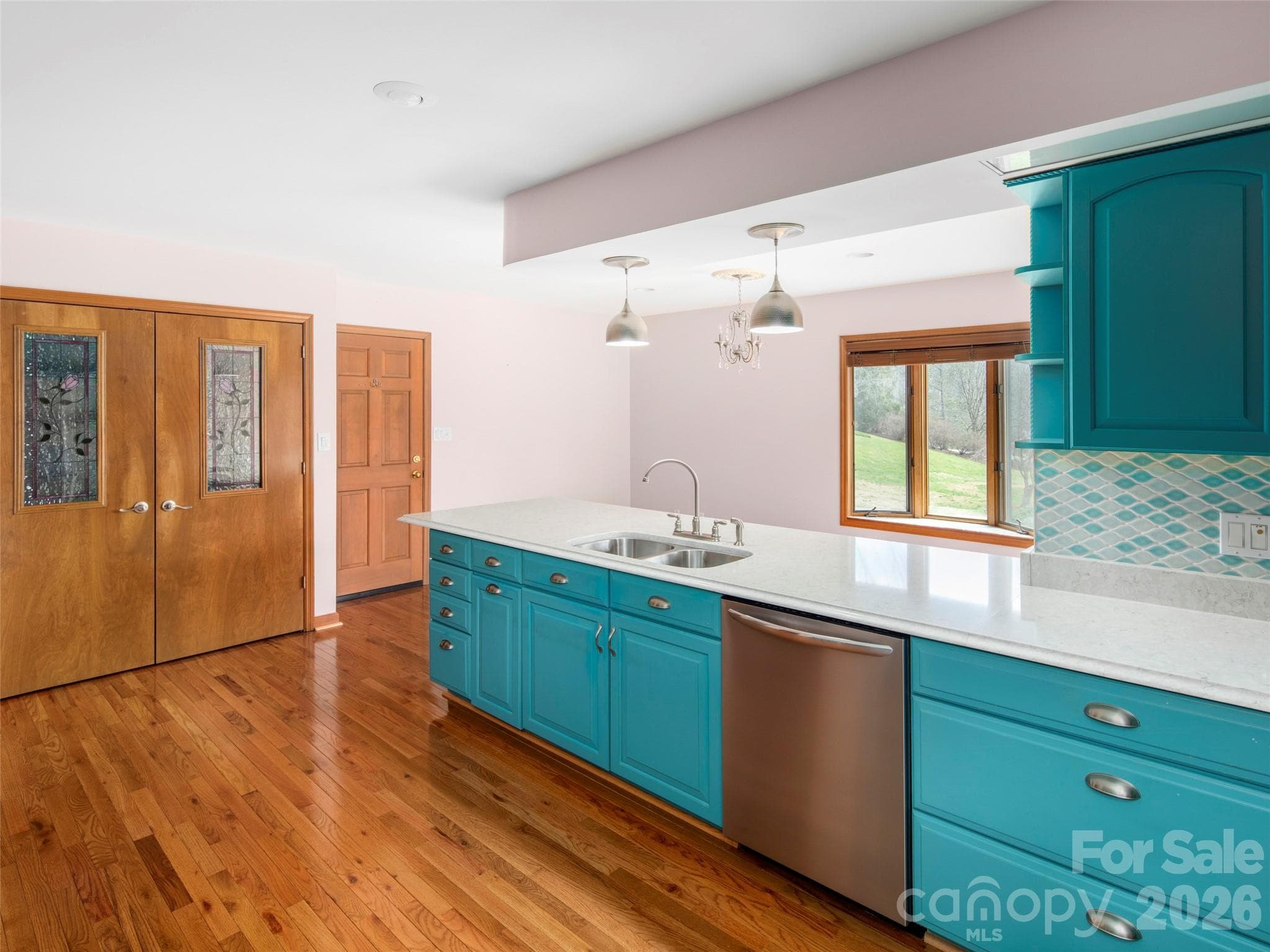 Large pantry to assist with your food preparation - Asheville