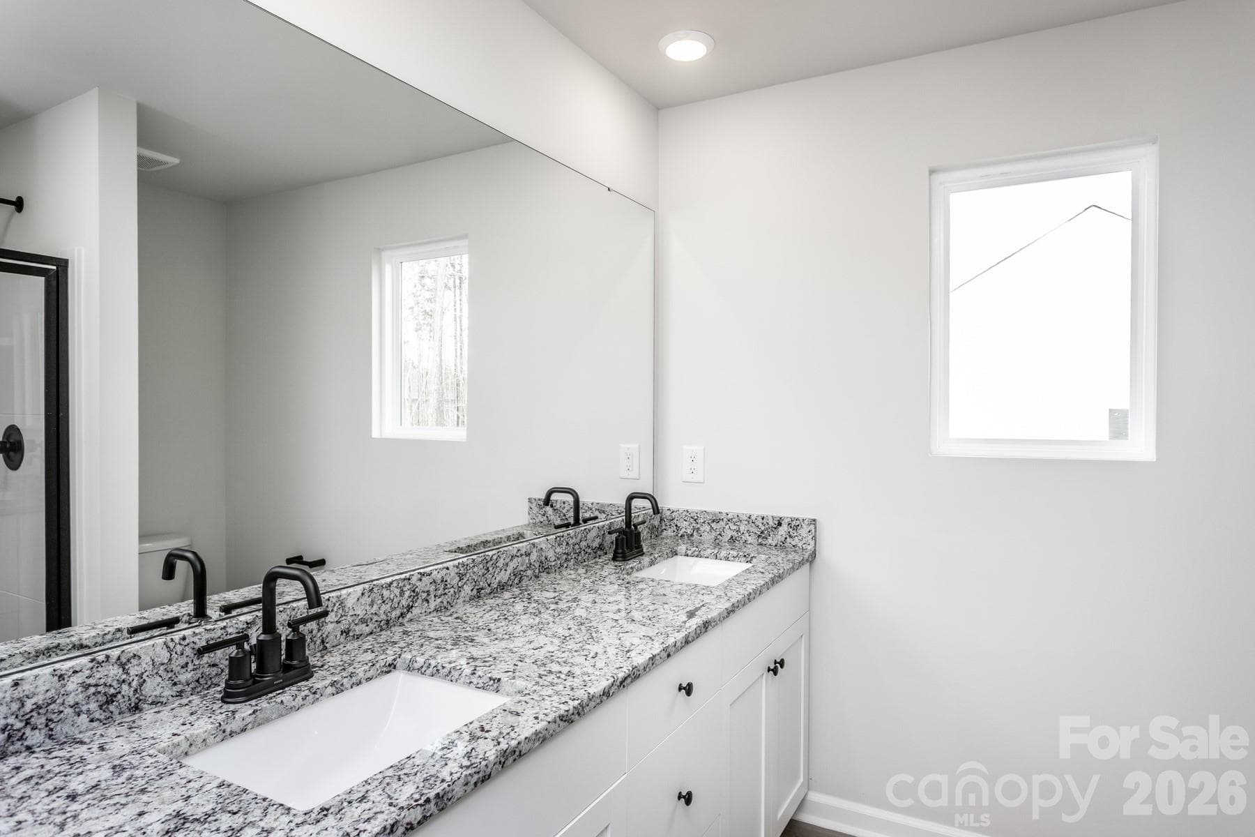 Single Family Residence at 3417 Robindale Drive, Winston Salem, photo 11 of 15
