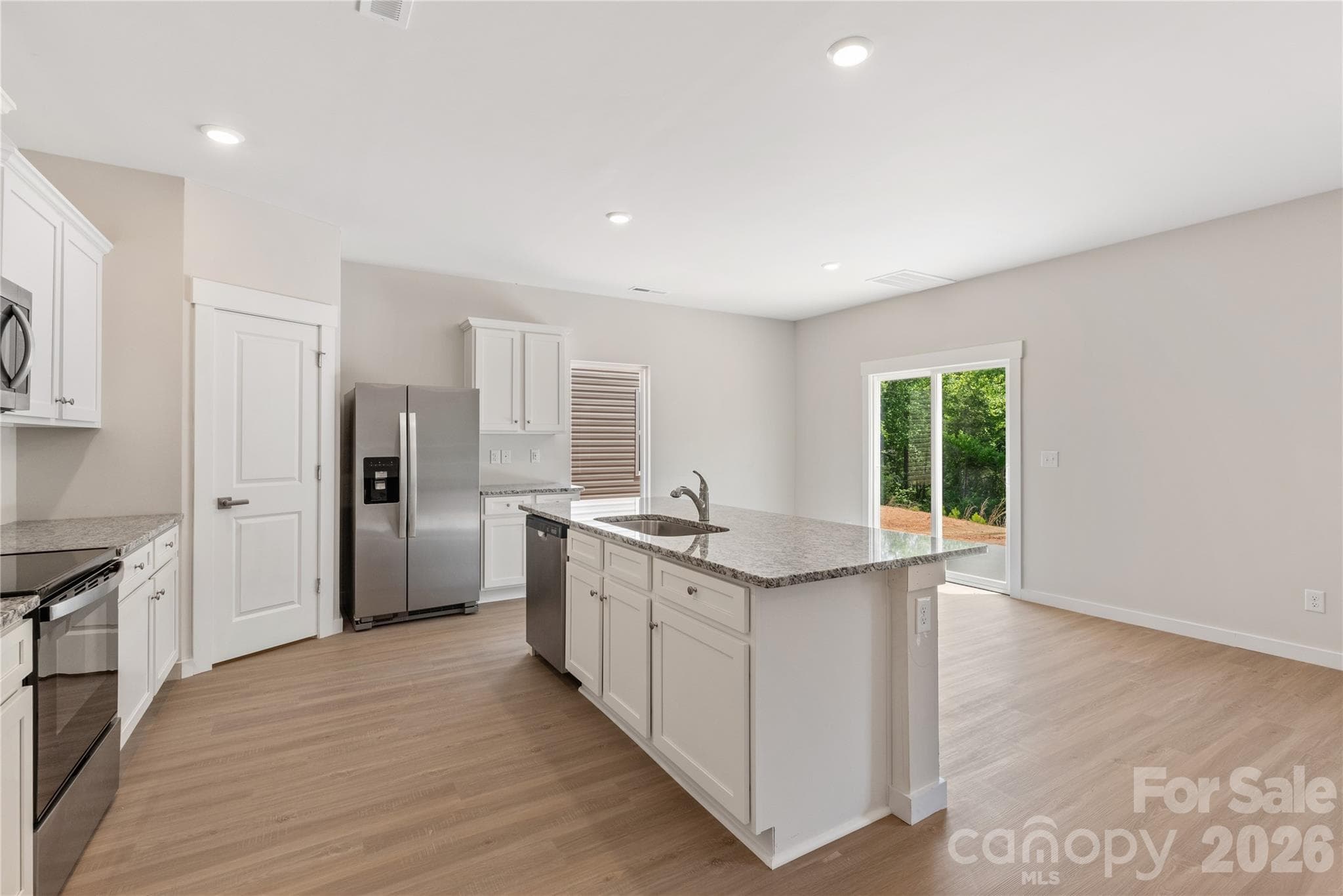 Single Family Residence at 3416 Robindale Drive, Winston Salem, photo 11 of 22