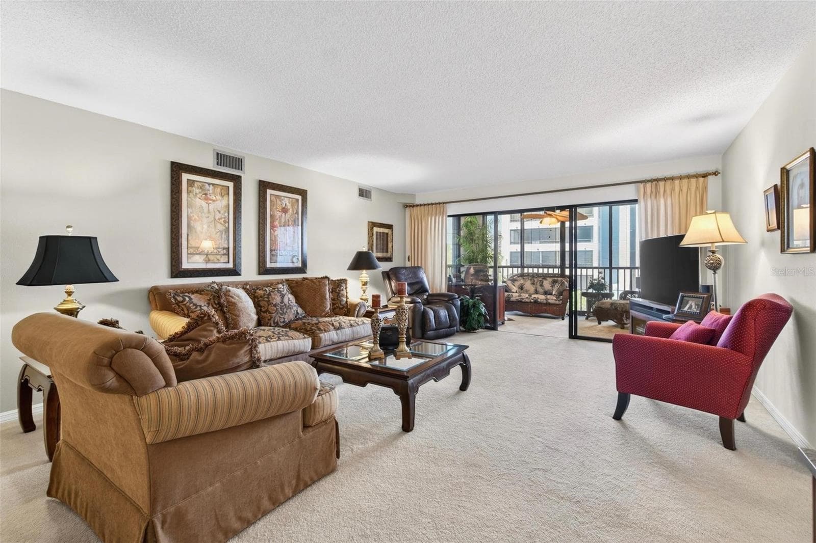 Condominium at 14820 RUE DE BAYONNE #302, CLEARWATER, photo 6 of 30