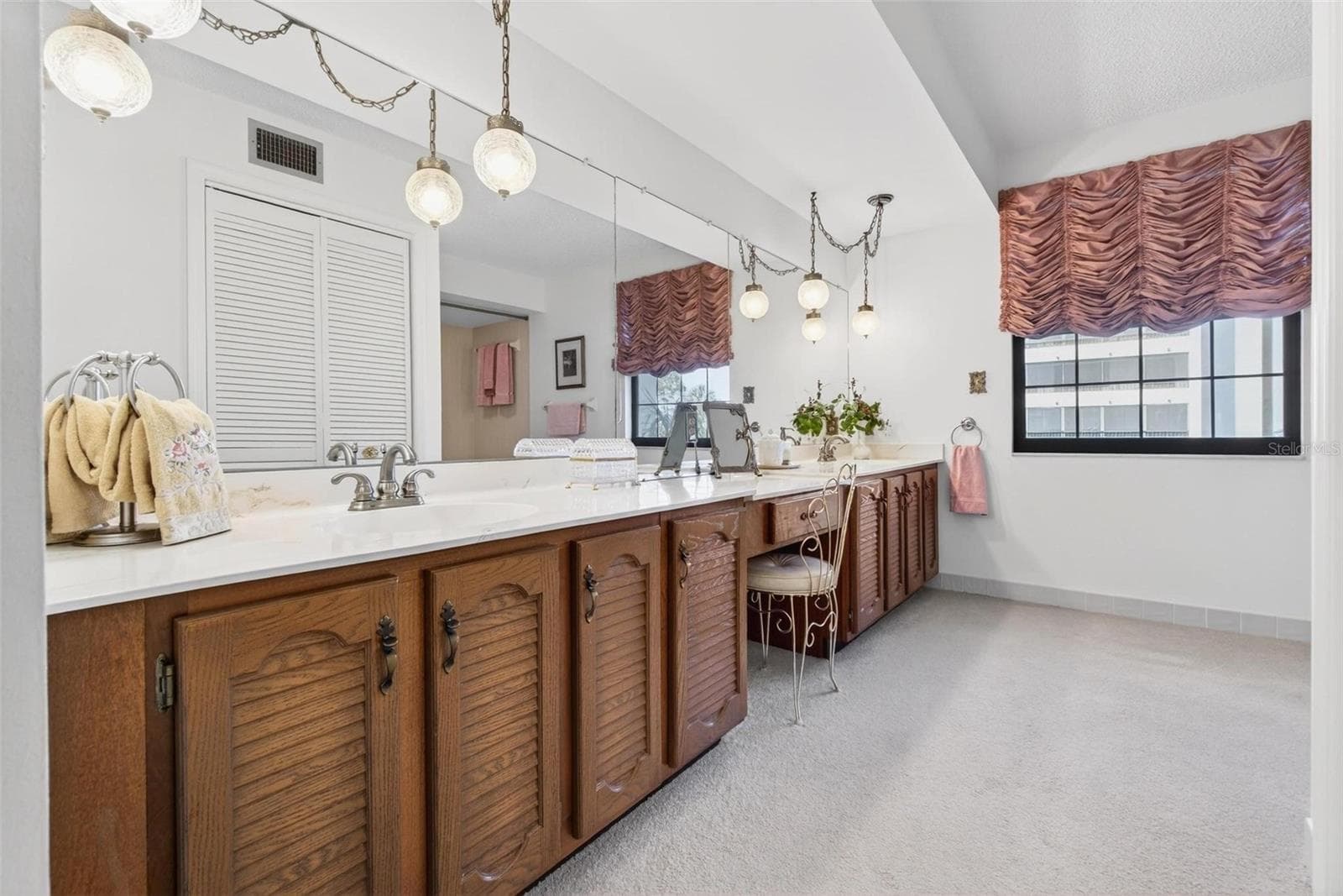 Condominium at 14820 RUE DE BAYONNE #302, CLEARWATER, photo 12 of 30
