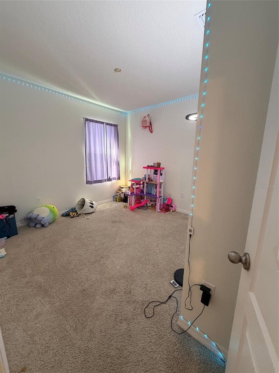Single Family Residence at 507 LADY IRELYN CT, DELAND, photo 8 of 11