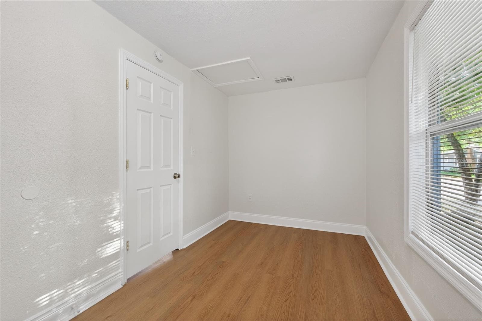 Single Family Residence at 1777 28TH AVE N, ST PETERSBURG, photo 14 of 18