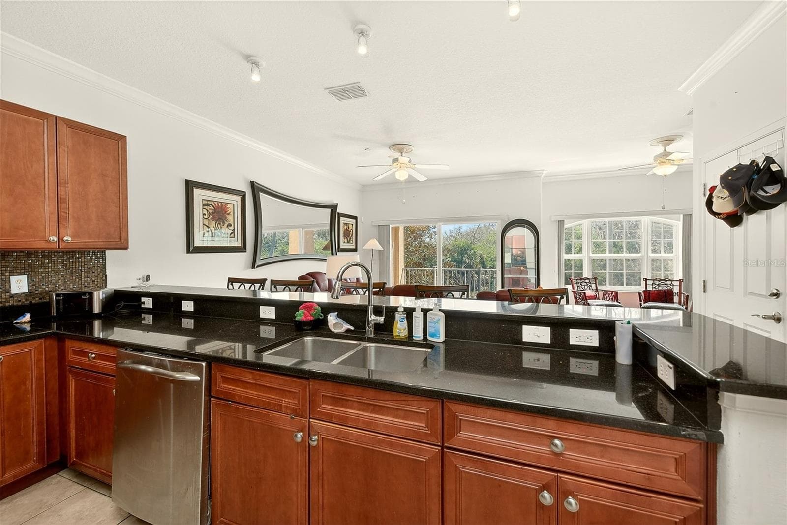 KITCHEN - 6518 SAND SHORE LN, NEW PORT RICHEY