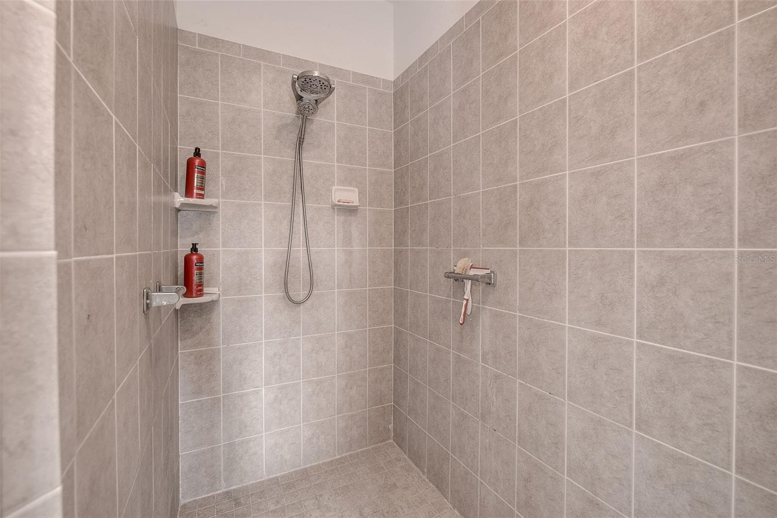 MASTER BATH - 6518 SAND SHORE LN, NEW PORT RICHEY