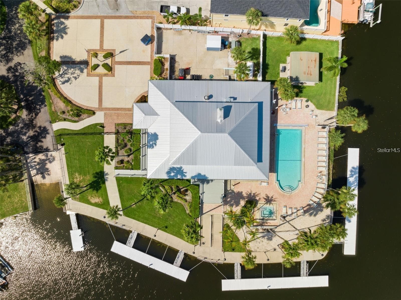AERIAL CLUBHOUSE POOL AMMENITIES - 6518 SAND SHORE LN, NEW PORT RICHEY