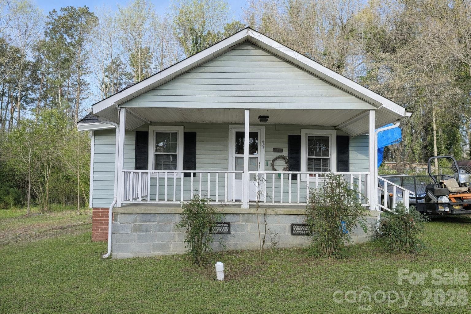 624 Blue Street
