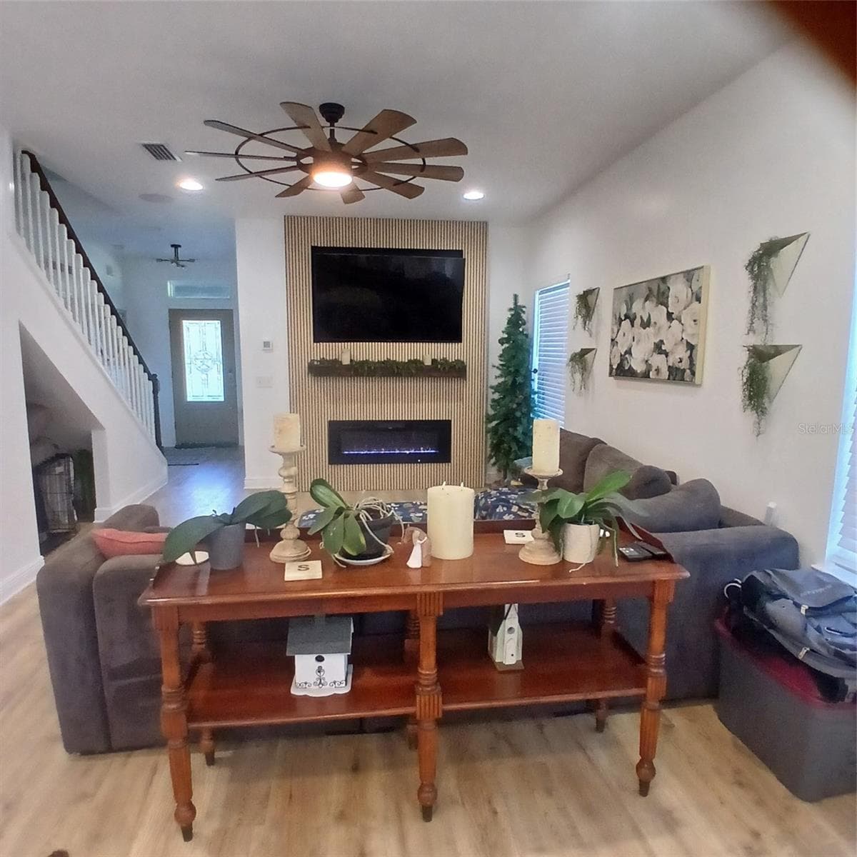 Living room - 13576 NW COUNTY ROAD 235, ALACHUA