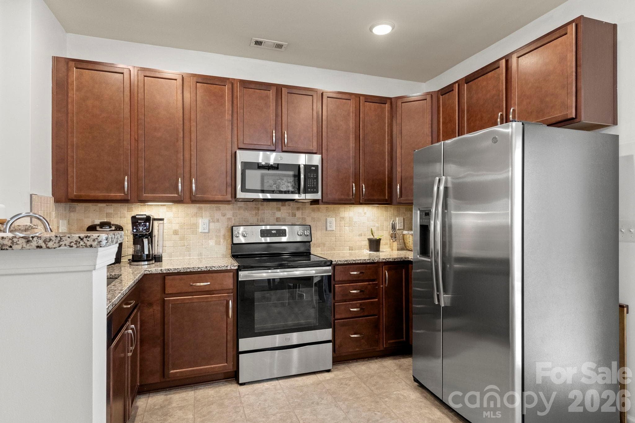 Townhouse at 12221 Whiteside Drive, Charlotte, photo 9 of 17