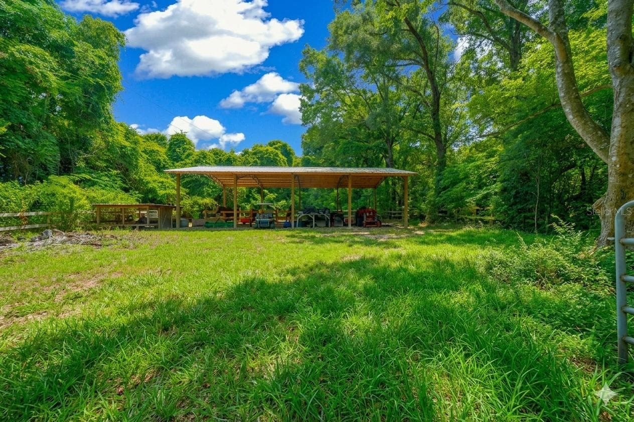 Single Family Residence at 13576 NW COUNTY ROAD 235, ALACHUA, photo 6 of 33