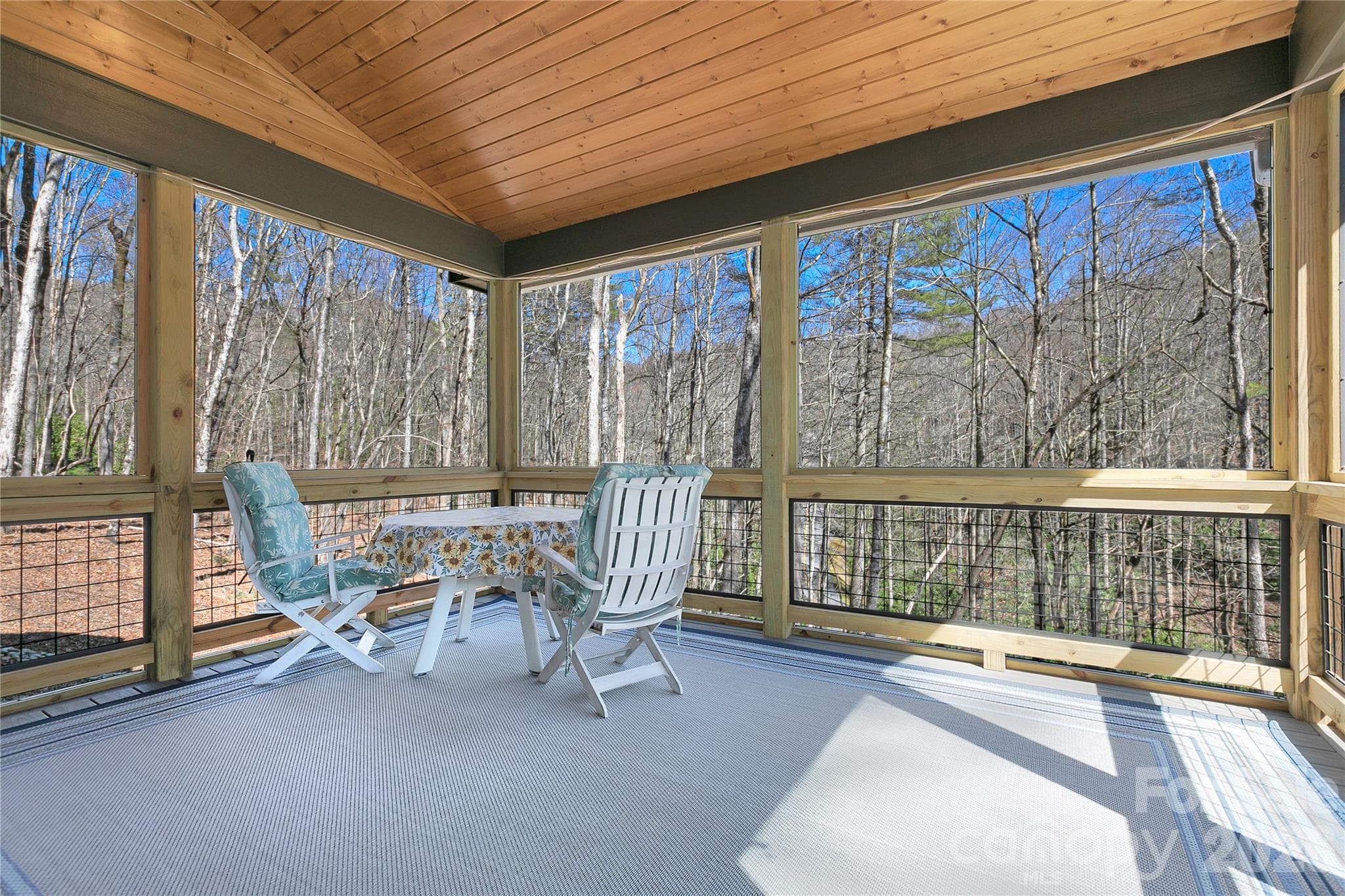 Screen Porch - 70 Unvdatlvi Court, Brevard