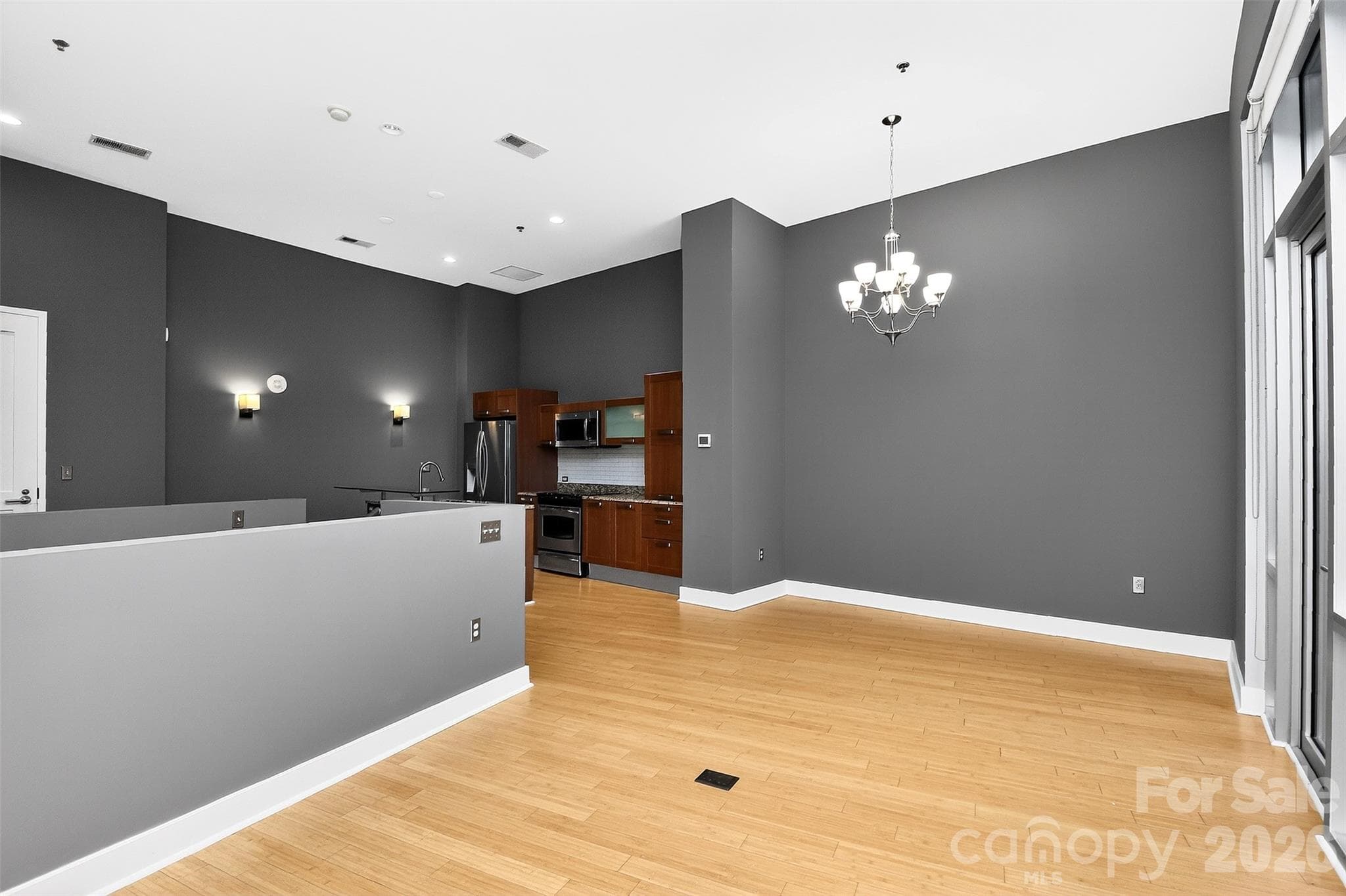 Living/Dining area - Charlotte