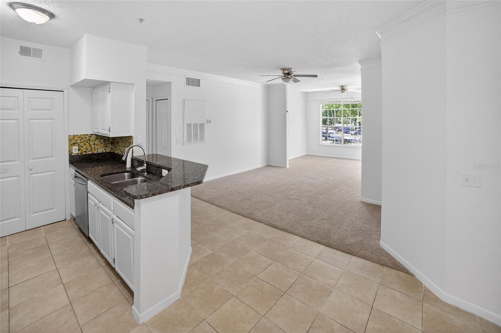 Condominium at 13003 PLANTATION PARK CIR #1323, ORLANDO, photo 7 of 38