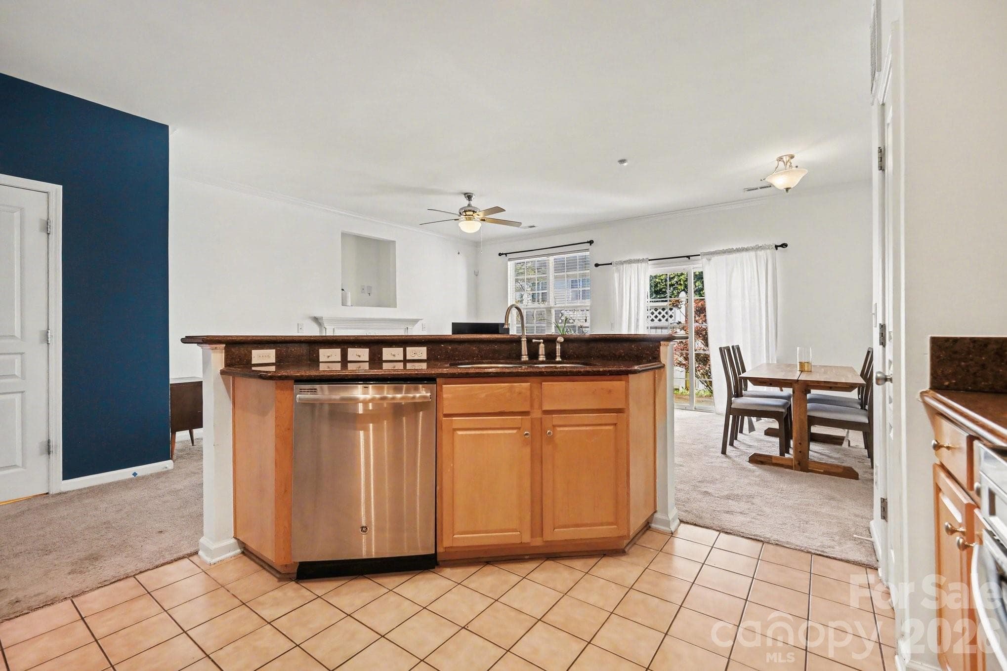 Townhouse at 8411 Chaceview Court, Charlotte, photo 8 of 28