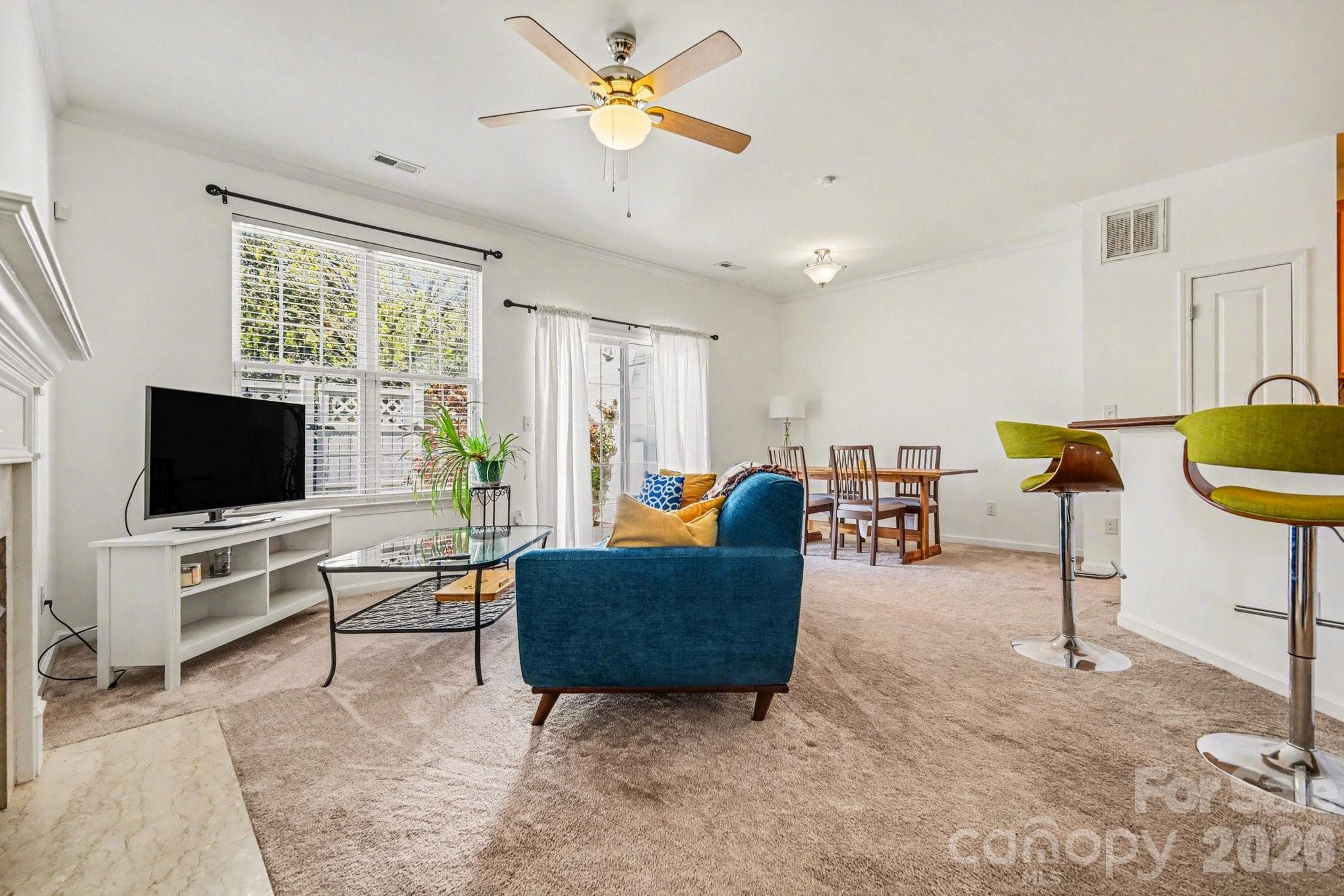Open floor plan for entertaining - 8411 Chaceview Court, Charlotte