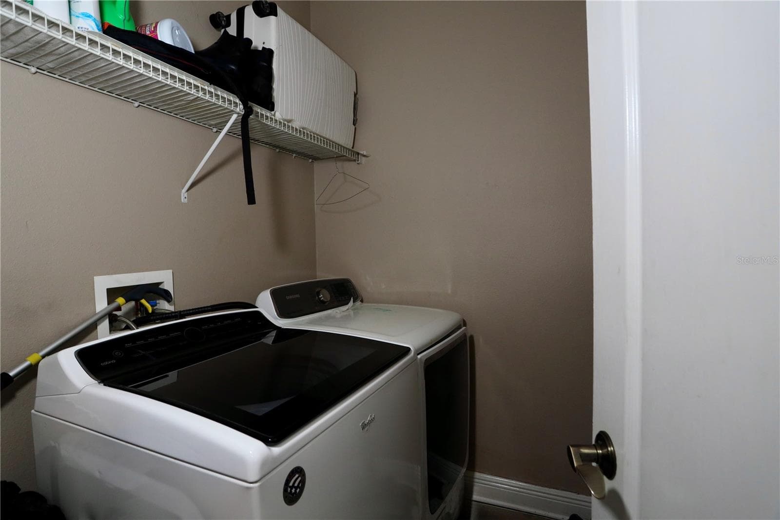 laundry room - 13622 DARCHANCE RD, WINDERMERE