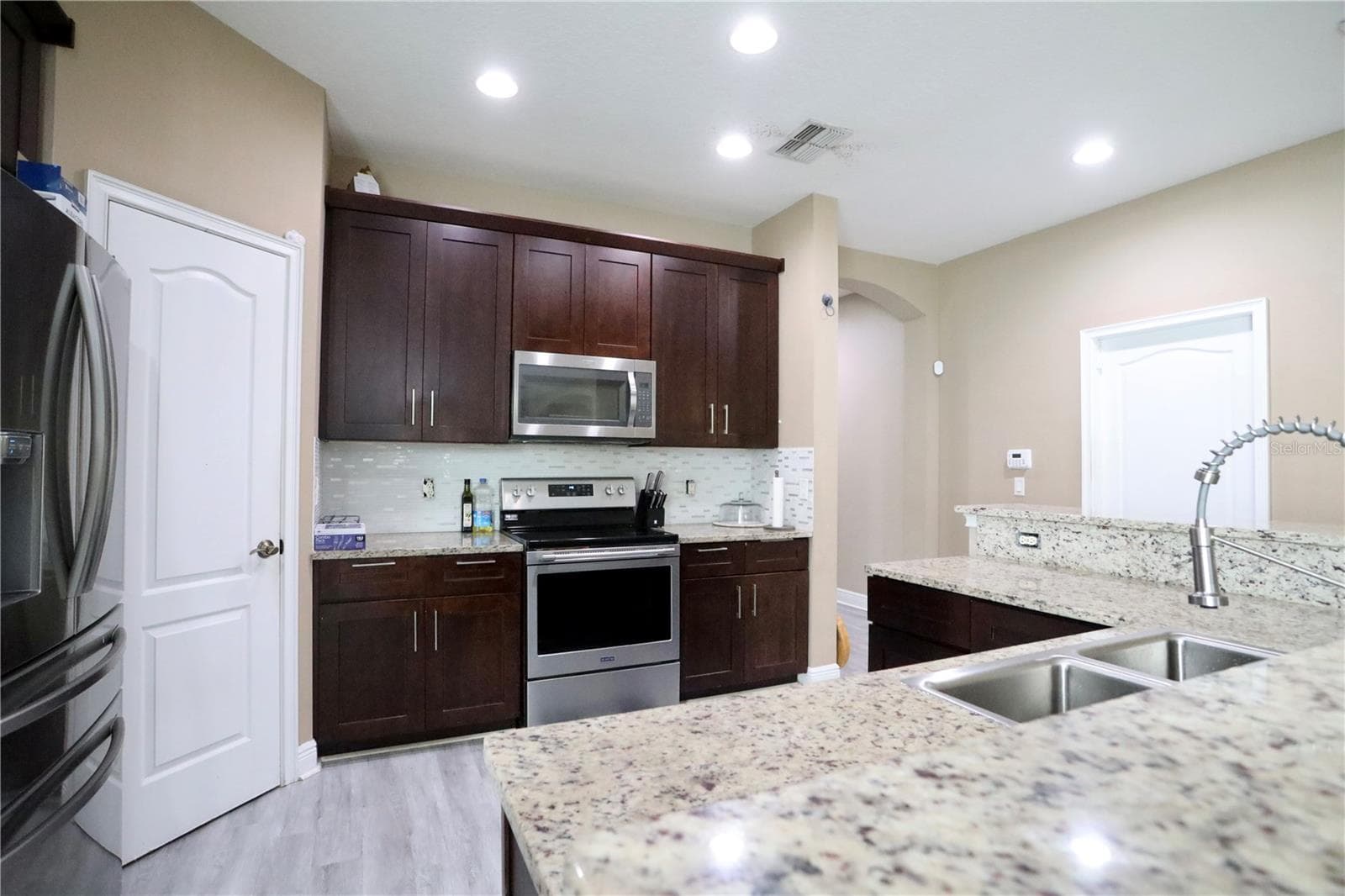 kitchen - 13622 DARCHANCE RD, WINDERMERE