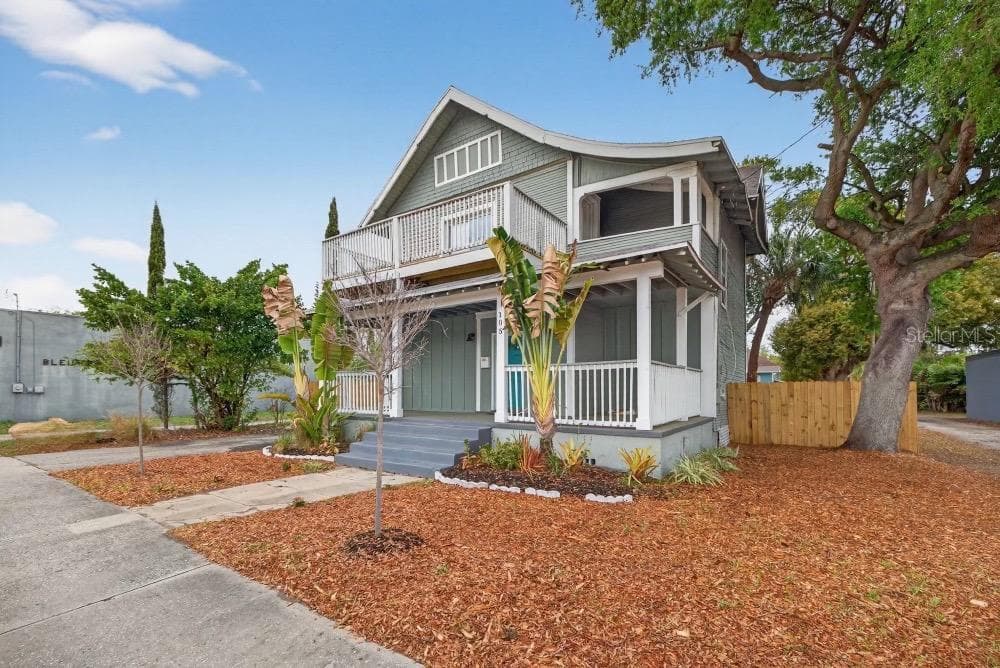 Single Family Residence at 105 W COLUMBUS DR, TAMPA, photo 2 of 32