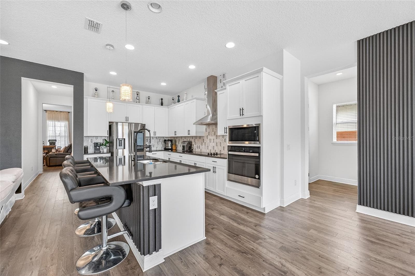Single Family Residence at 19076 PLANETREE ST, ORLANDO, photo 6 of 36