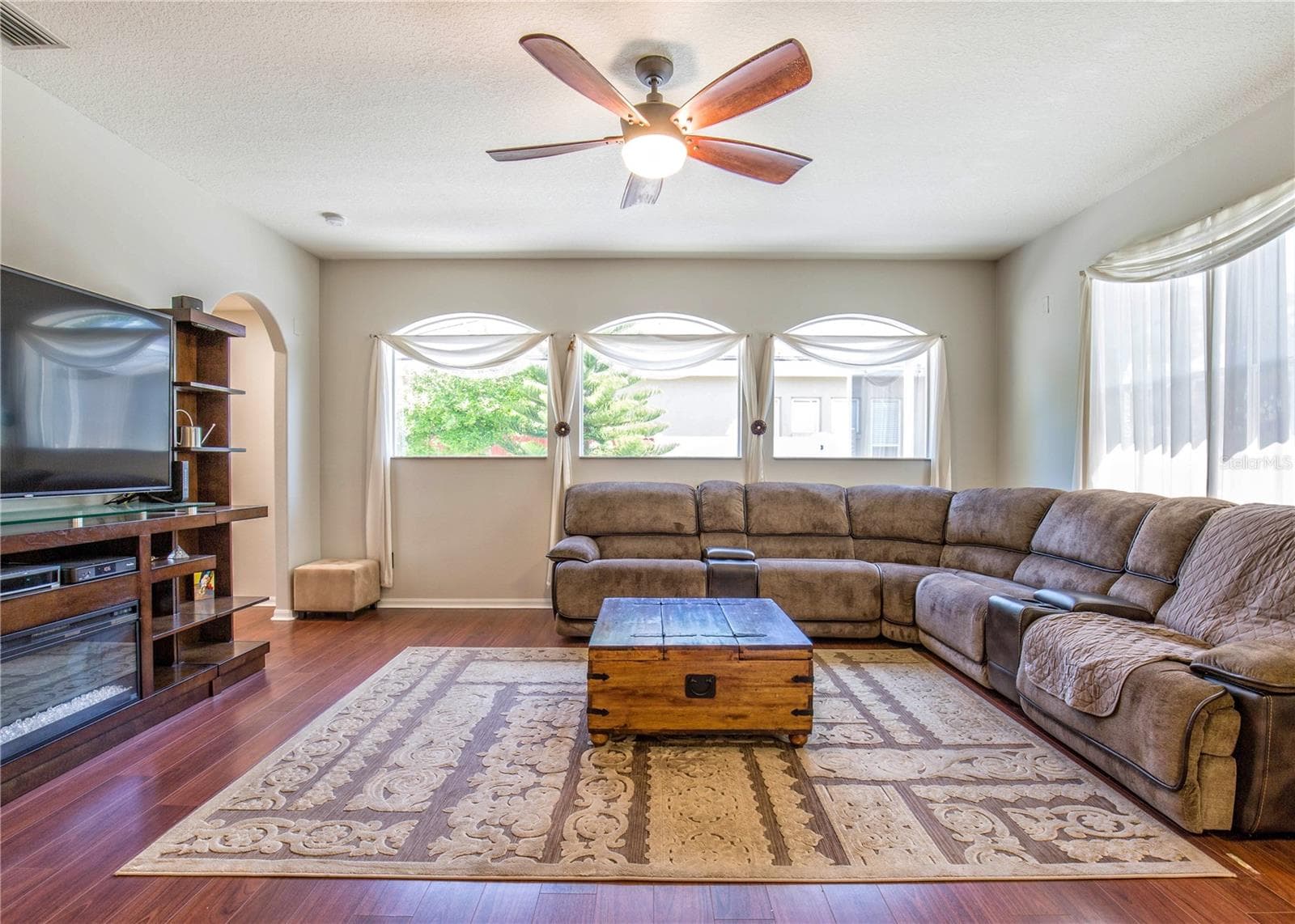 Single Family Residence at 1422 TAWNYBERRY CT, TRINITY, photo 7 of 32