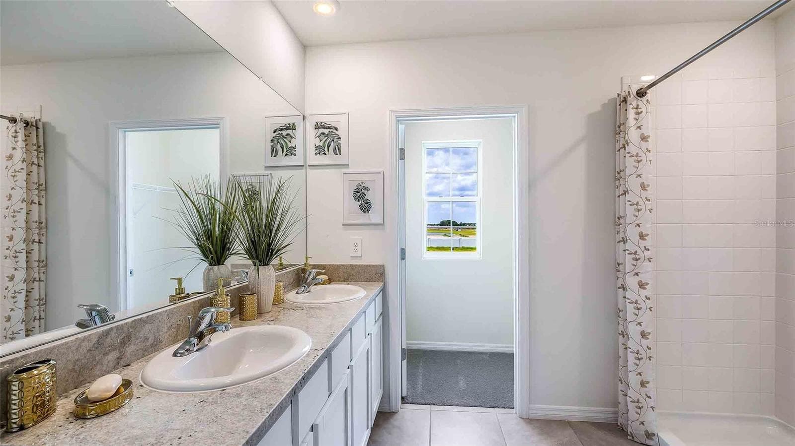 Single Family Residence at 3809 SILVER STRAND TRL, PALMETTO, photo 8 of 28