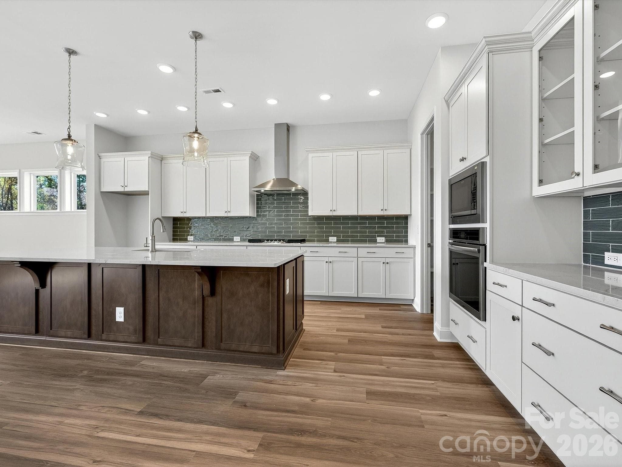 Incredible Gourmet Kitchen - Rock Hill