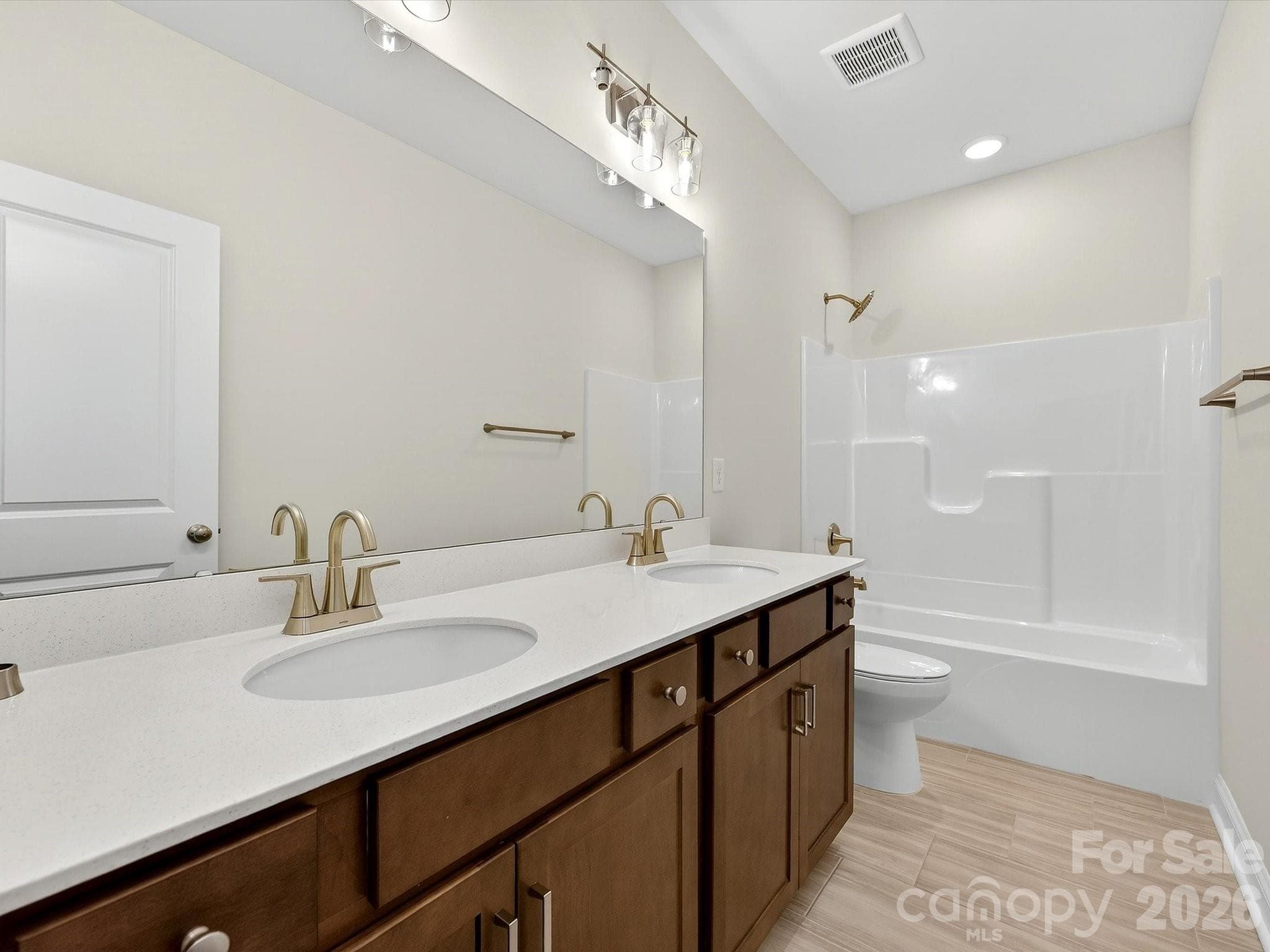Upstairs Full Bath 3 with Hall Access - 356 Portree Street, Rock Hill