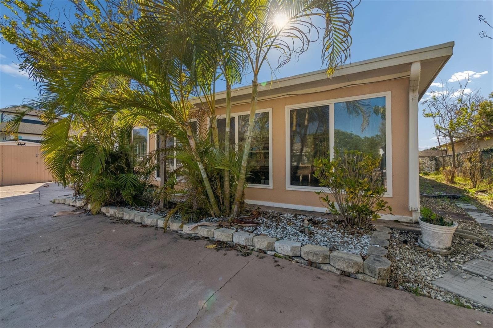 Single Family Residence at 9900 ISLAND HARBOR DR, PORT RICHEY, photo 11 of 32