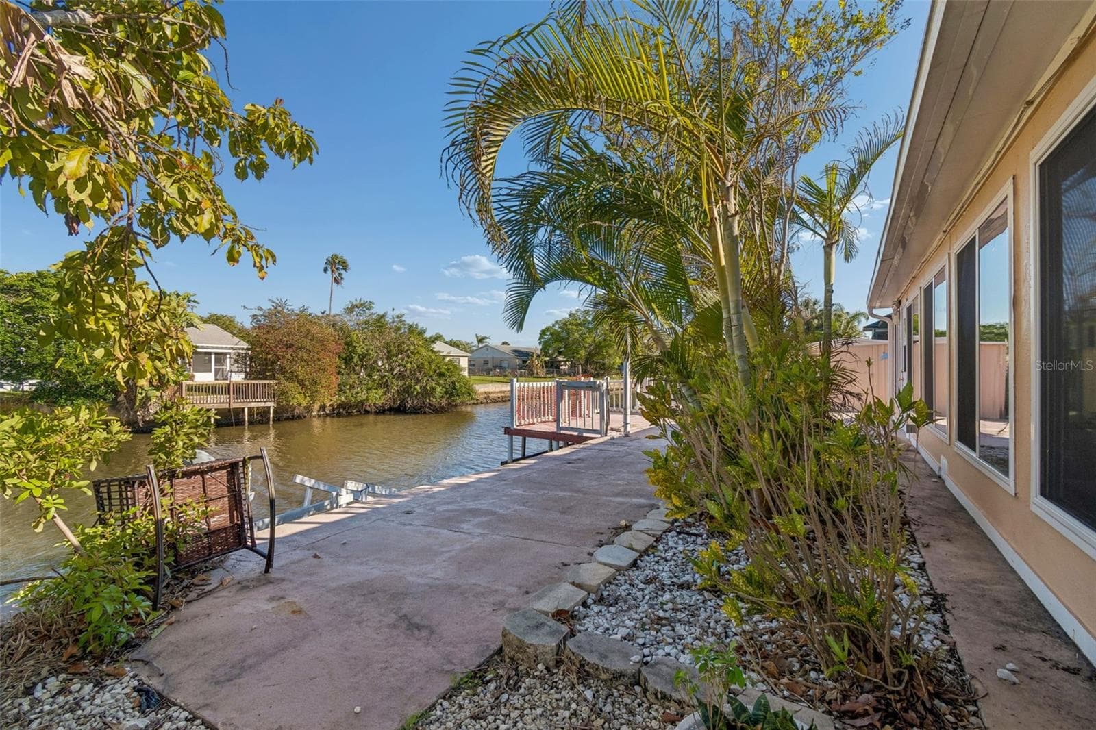 Single Family Residence at 9900 ISLAND HARBOR DR, PORT RICHEY, photo 12 of 32