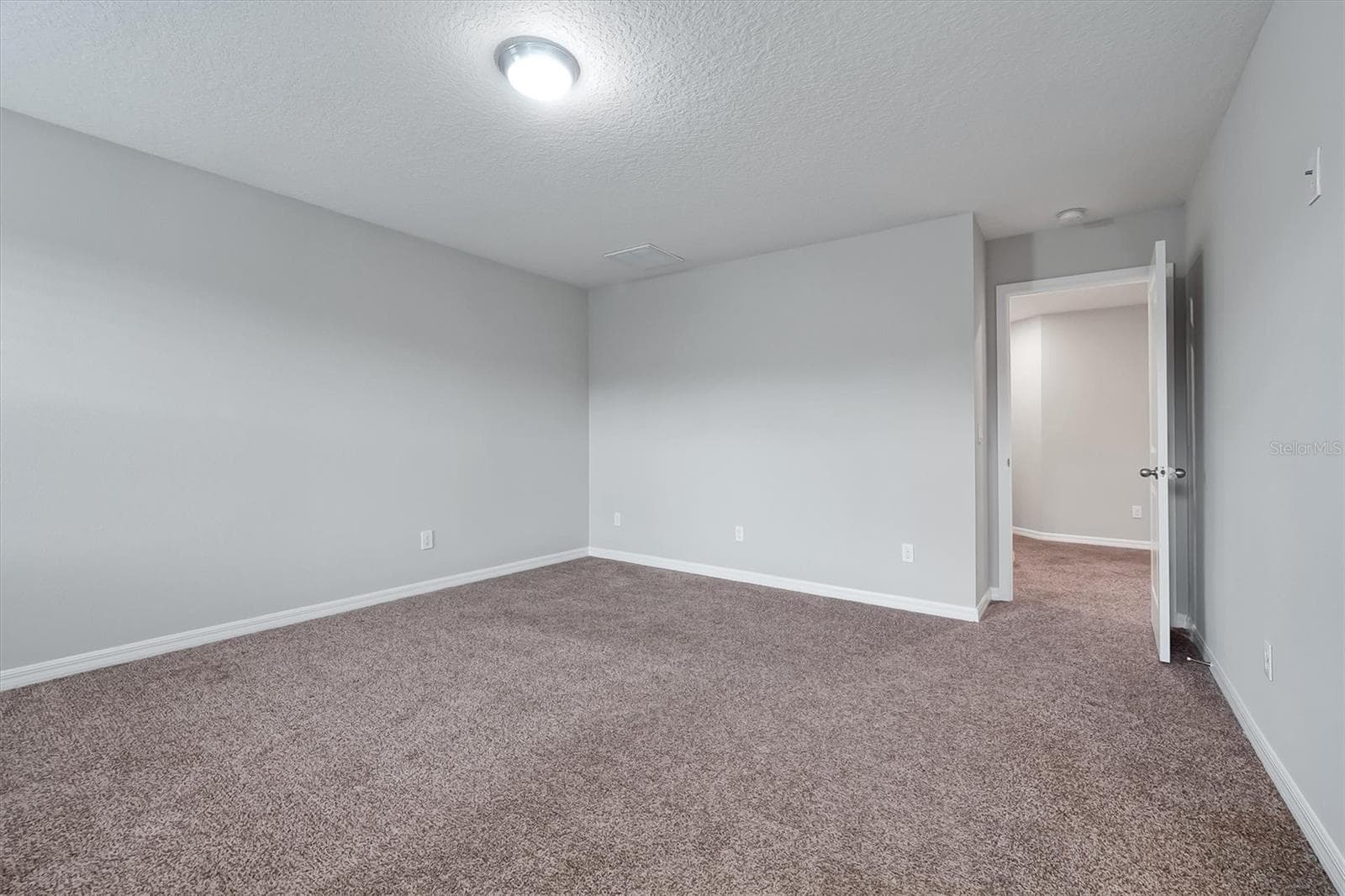 Single Family Residence at 9872 AUREA MOSS LN, ORLANDO, photo 25 of 47